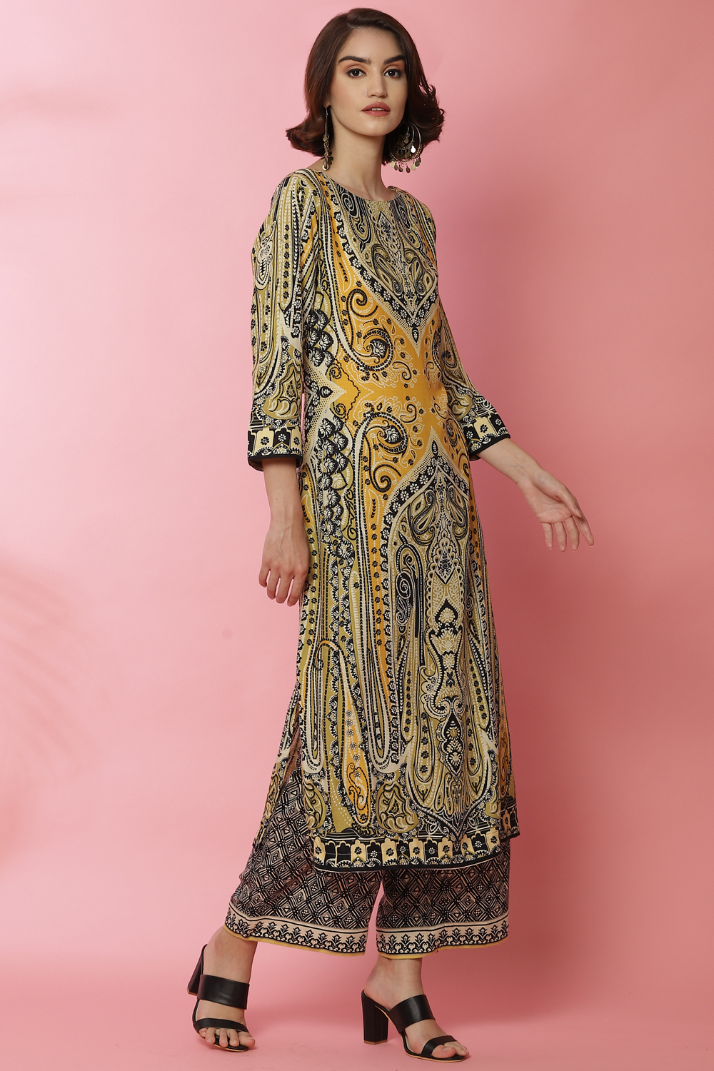 Mustard Rayon Straight Printed Kurta image number 3