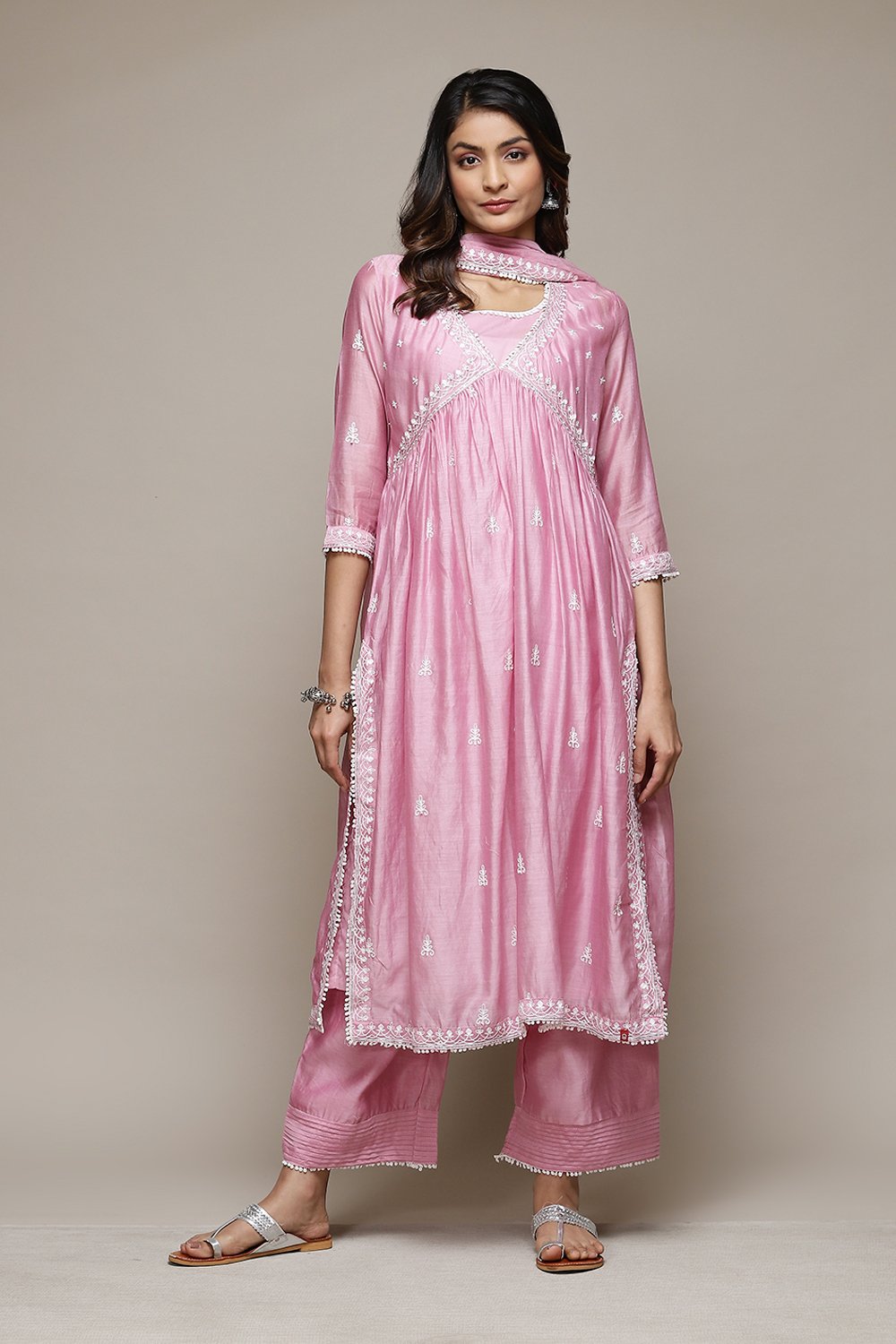 Light Mauve Cotton Blend Straight Kurta Palazzo Suit Set image number 8