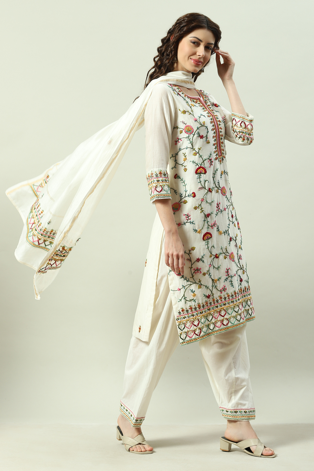 Ivory Cotton Blend Straight Kurta Salwar Suit Set image number 6