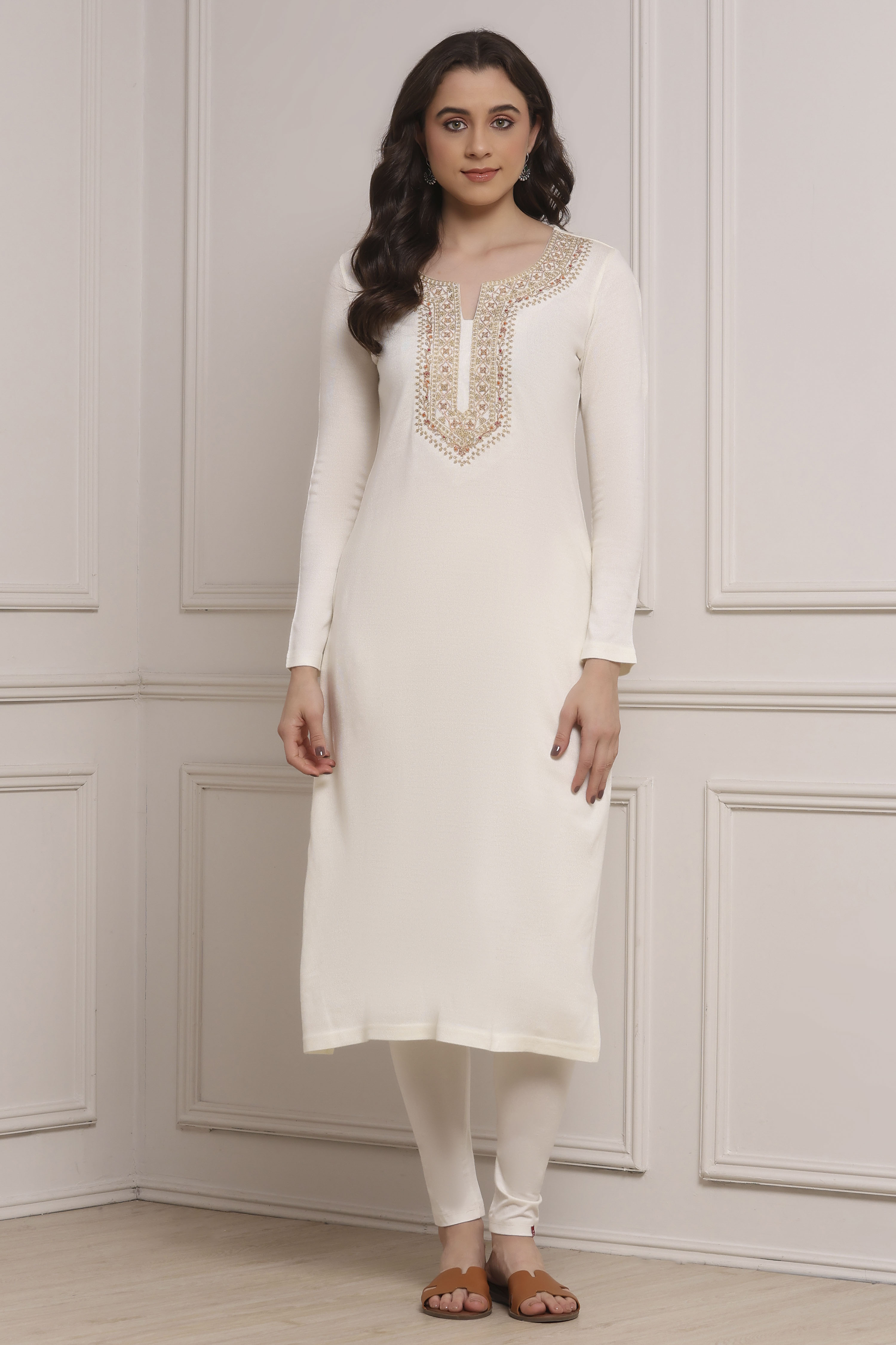 Black Acrylic Straight Dyed Kurta image number 5