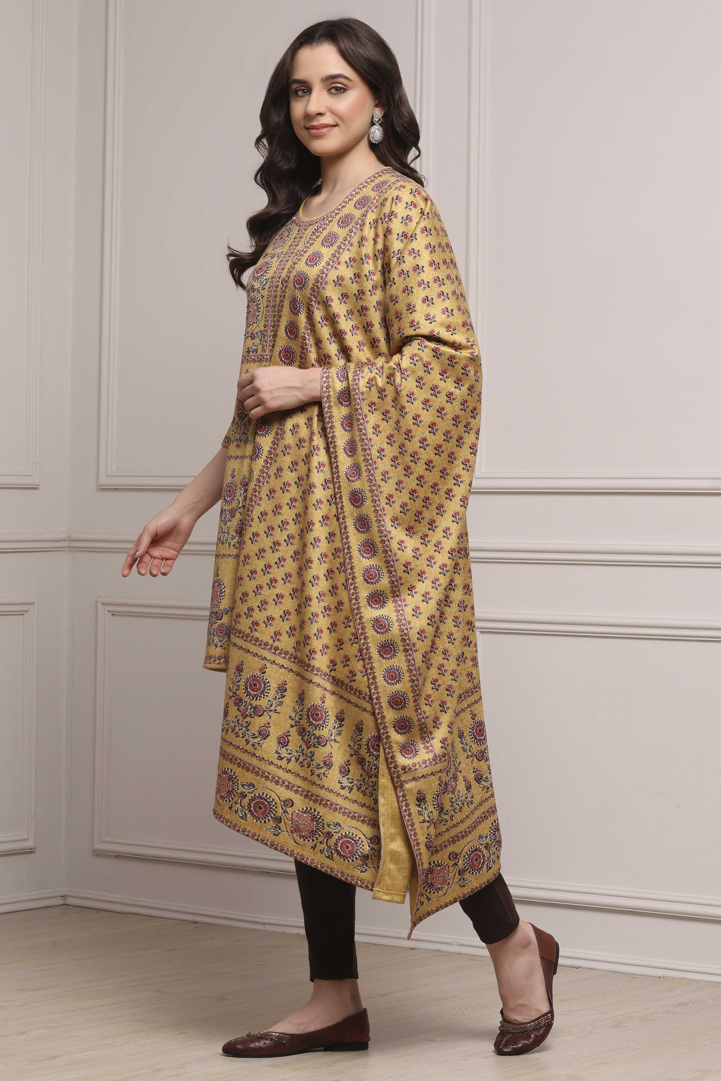 Beige Blended Printed Stole image number 2