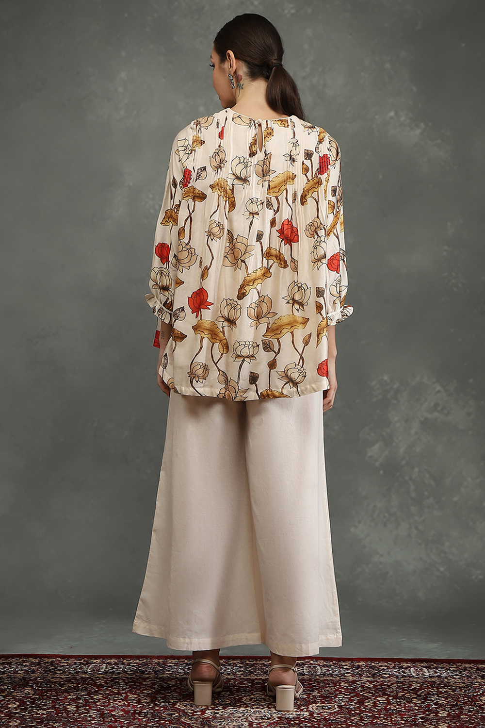 Cream-Colored Silk Chanderi Floral Printed Gathered Co-ord Set image number 4