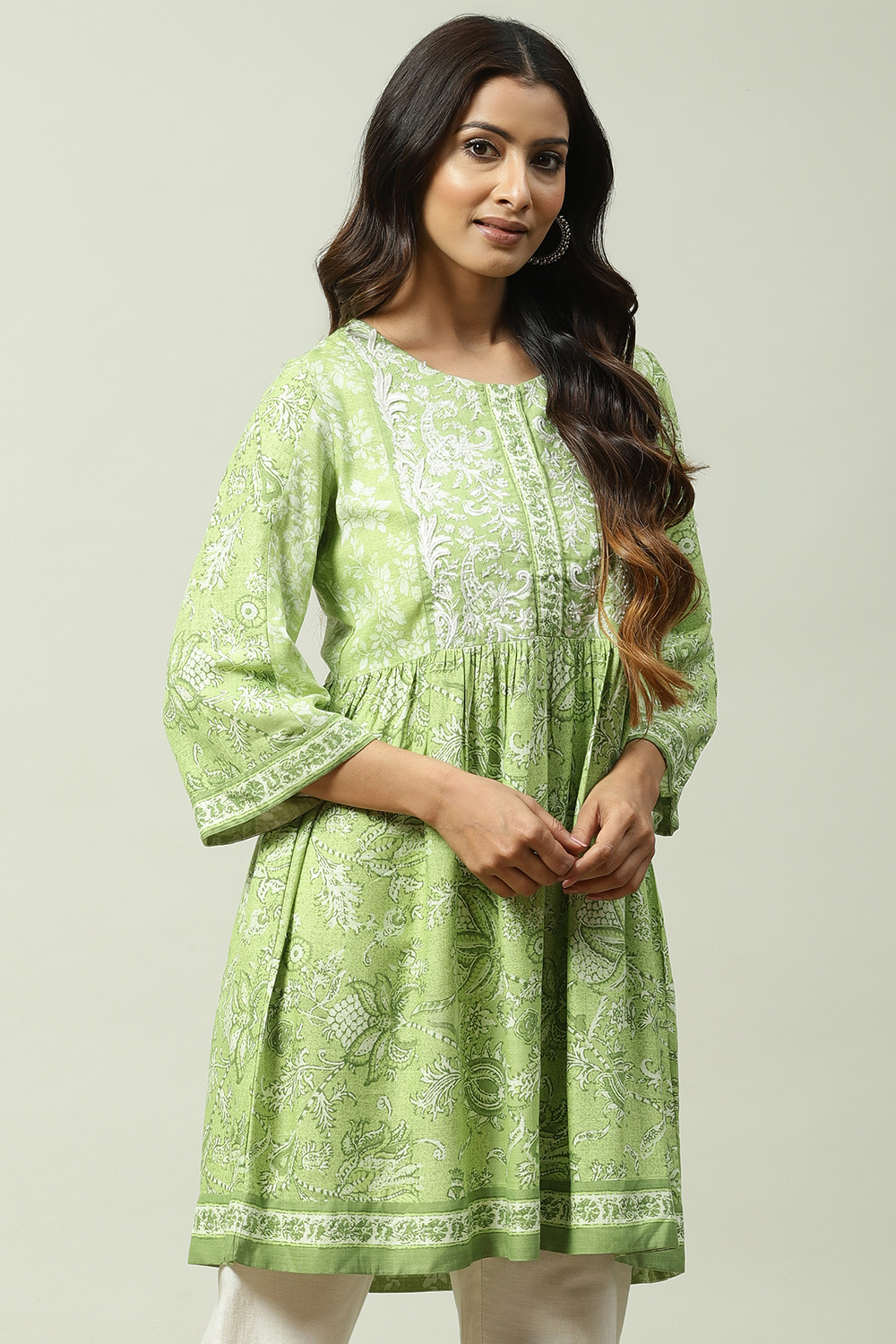 Green Cotton Flared Printed Kurti image number 3