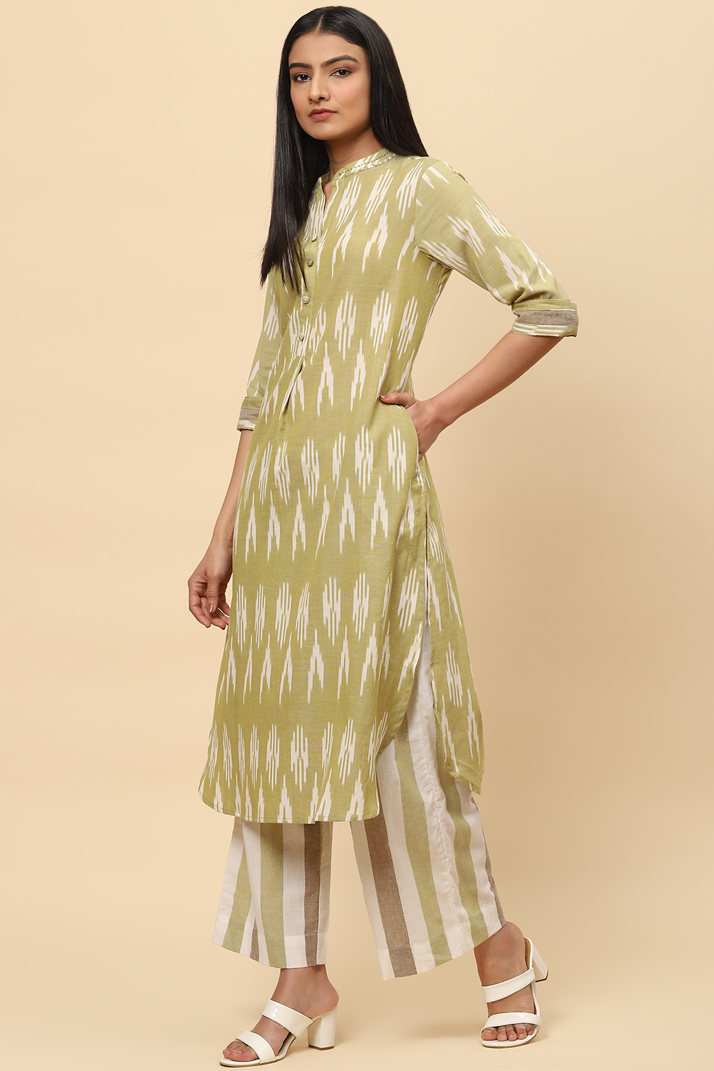 Clay Mint Cotton Straight Fusion Printed Kurta Set image number 3