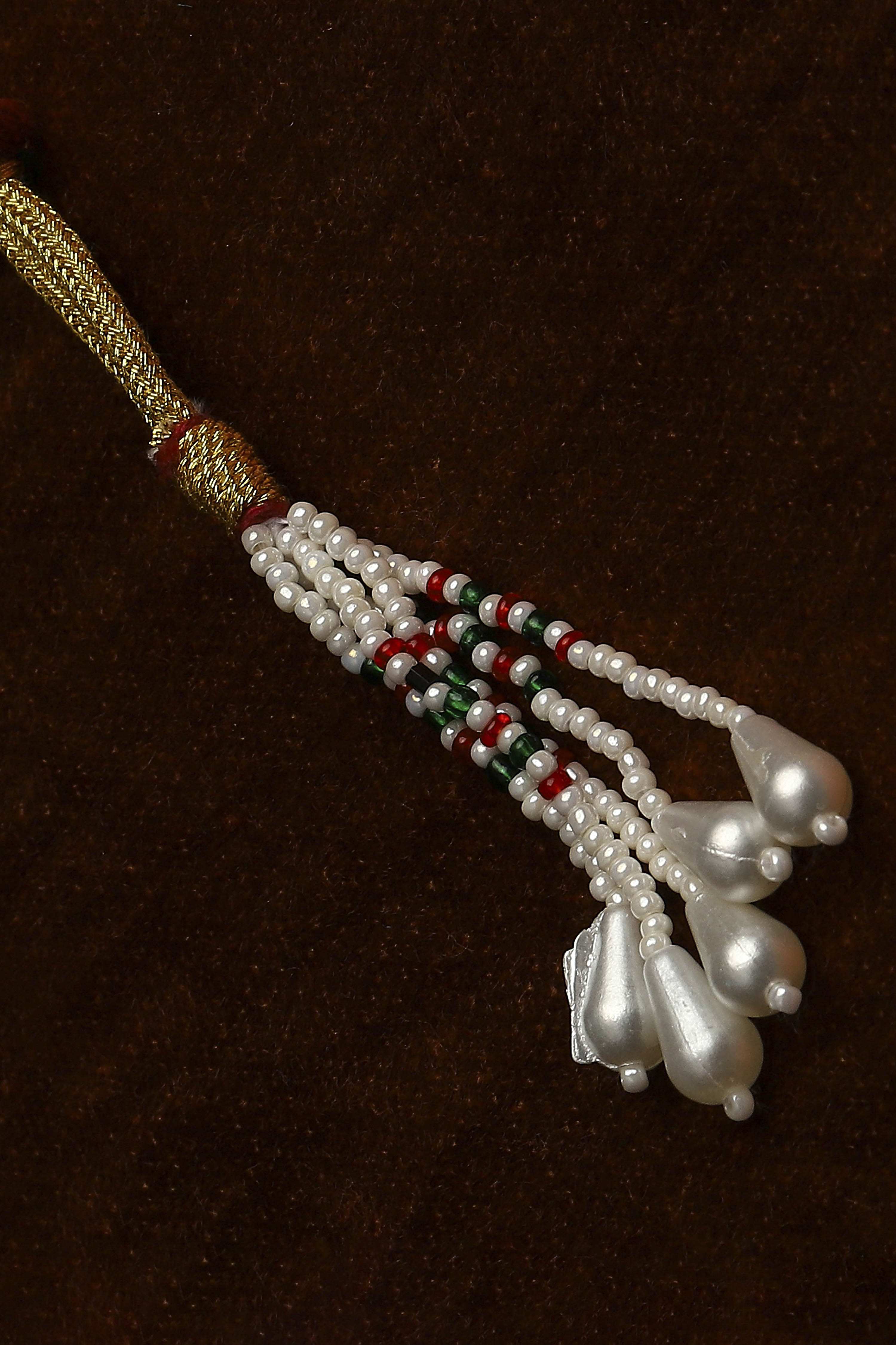 White Necklace Set image number 5