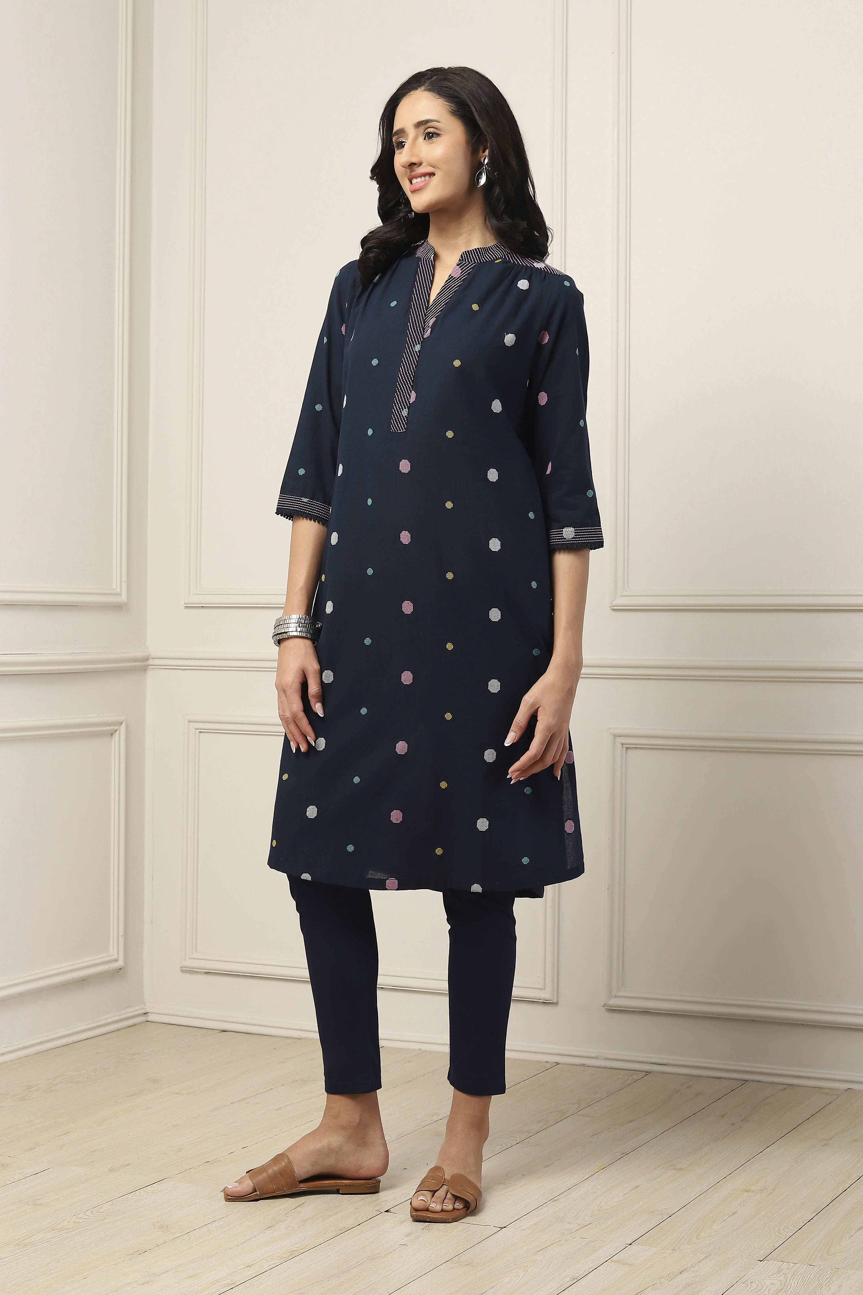 Navy Blue Cotton Polka Dot Straight Kurta image number 2