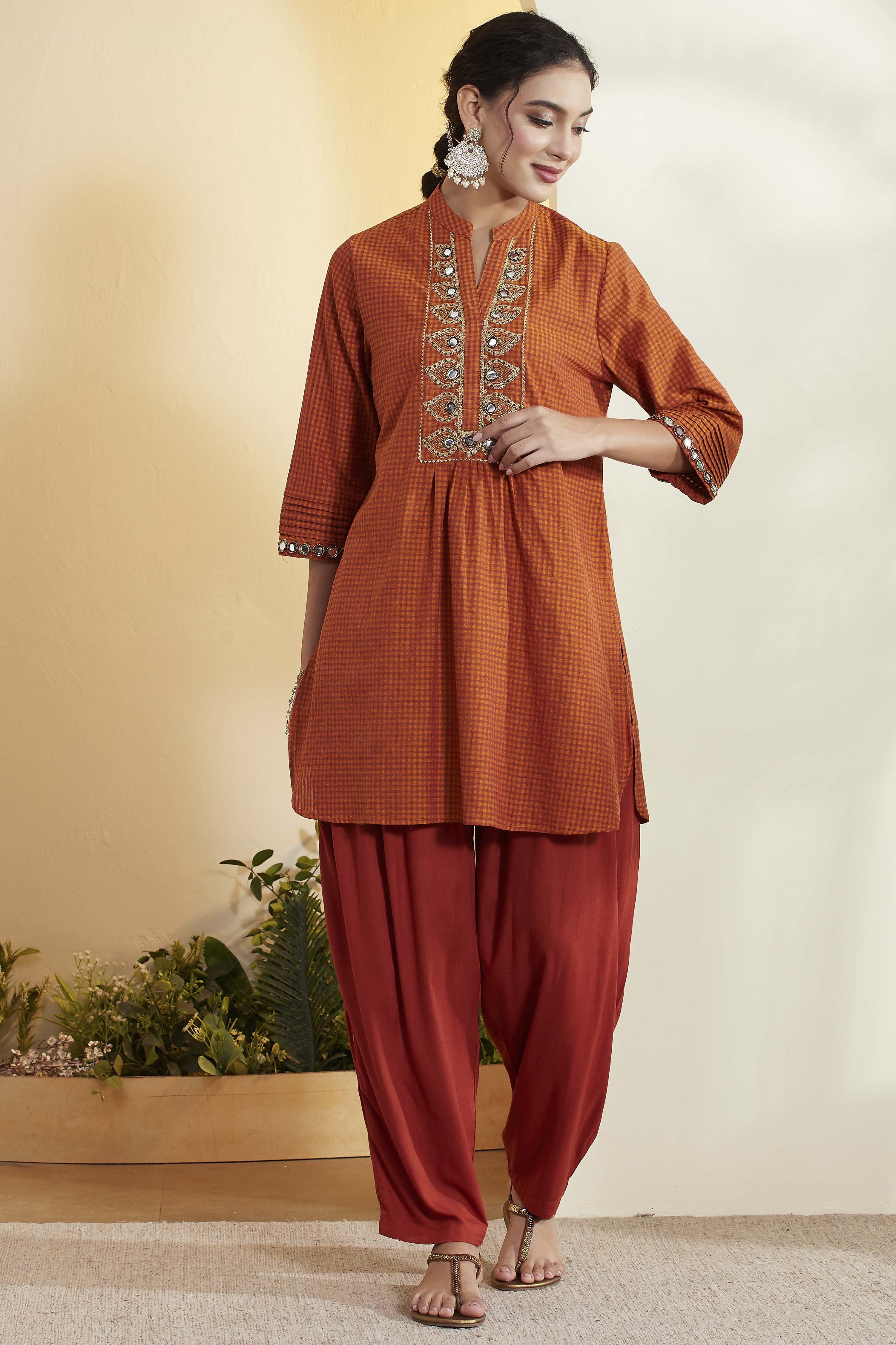 Rust Cotton Mirror Work Short Kurta Set image number 7
