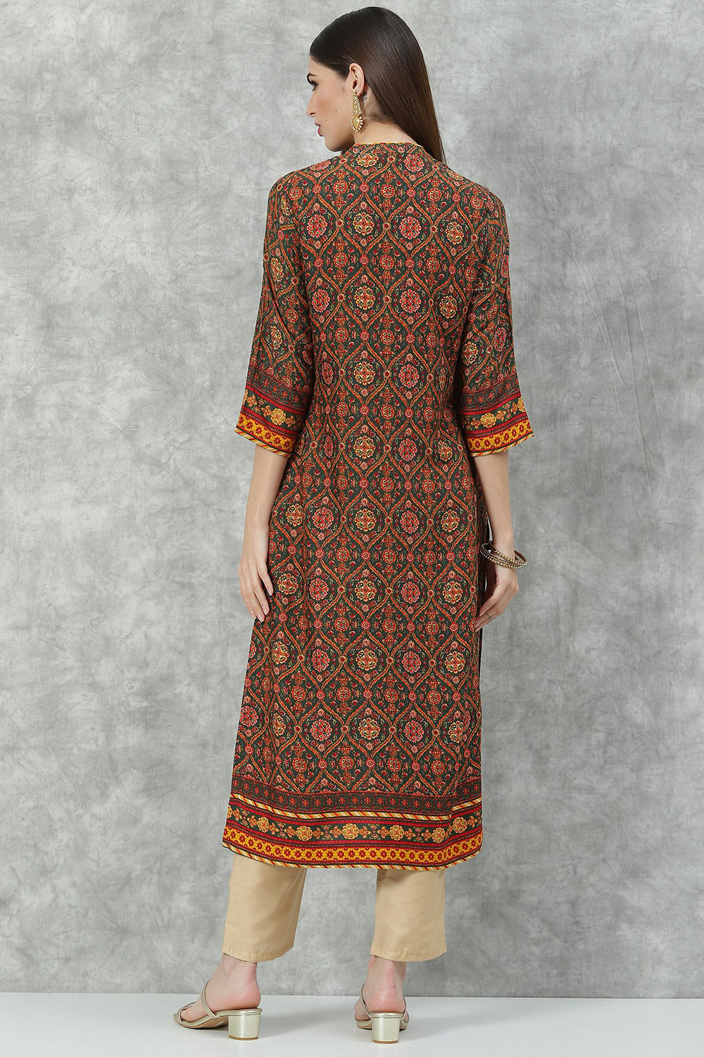 Rust Bottle Green Rayon Straight Printed Kurta image number 4