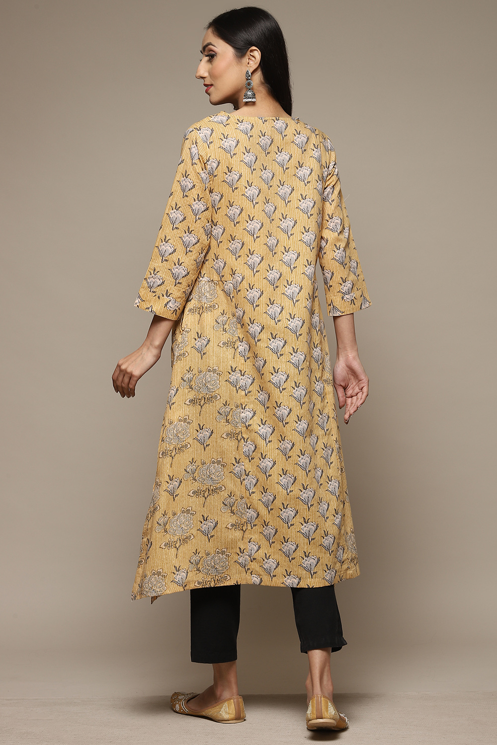 Yellow Carbon Cotton Straight Printed Kurta image number 2