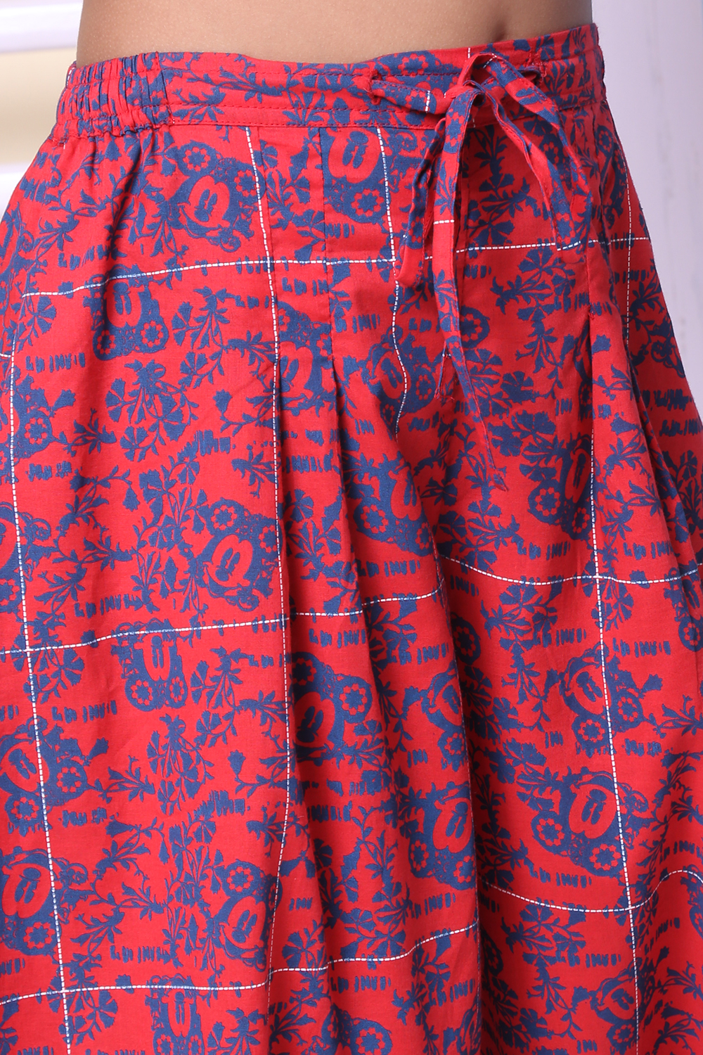 White And Red Cotton Indie Mickey Embroidered Top And Pant Set image number 5