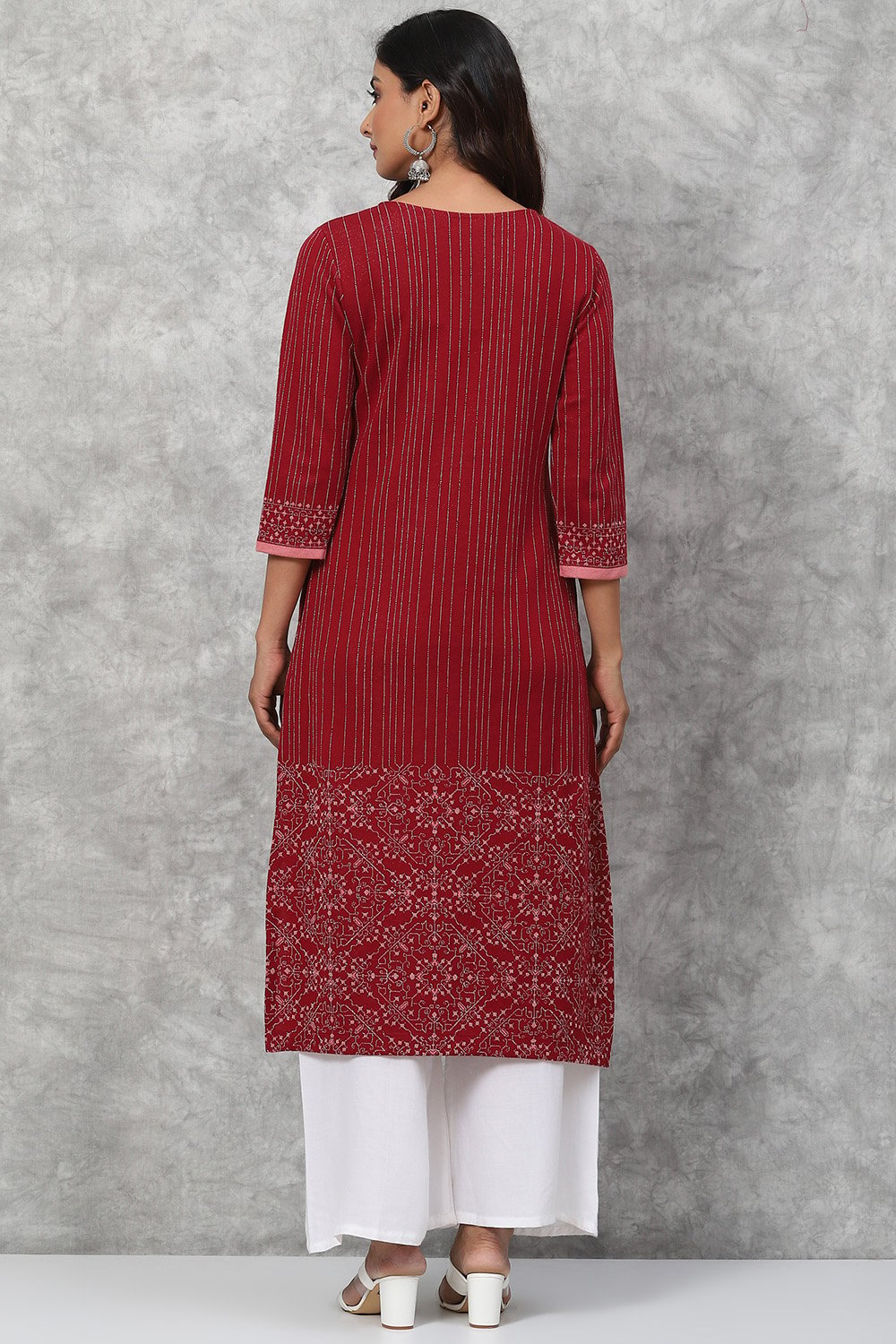 Maroon Straight Poly Metallic Kurta image number 4