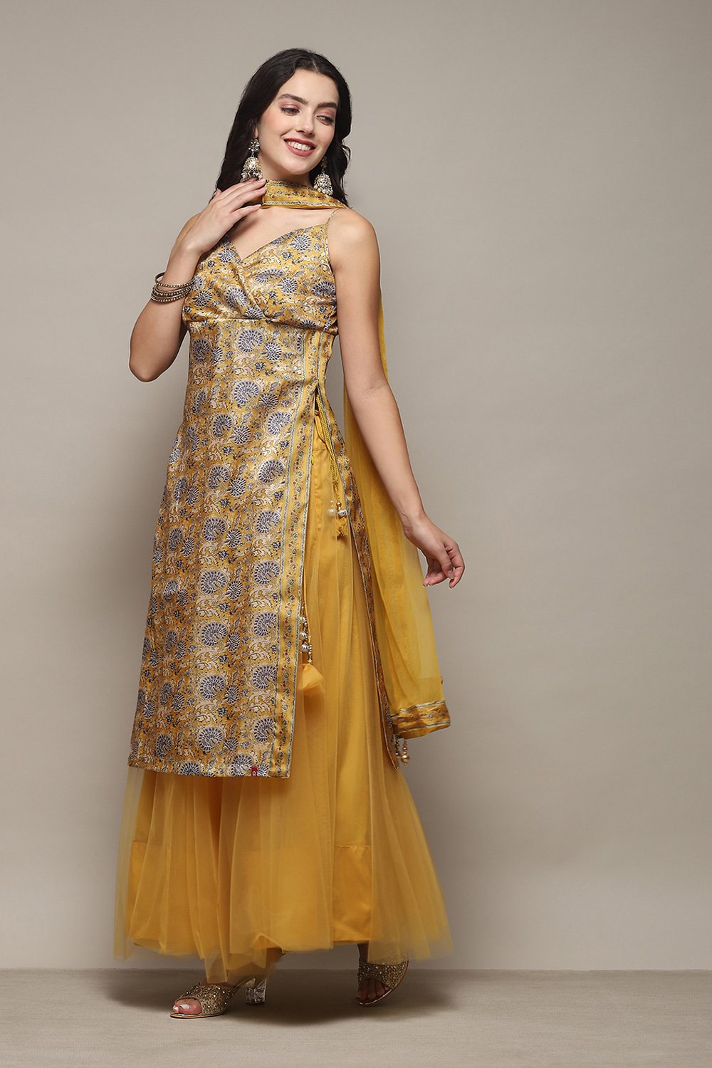 Yellow Poly Viscose Straight Kurta Skirt Suit Set image number 4