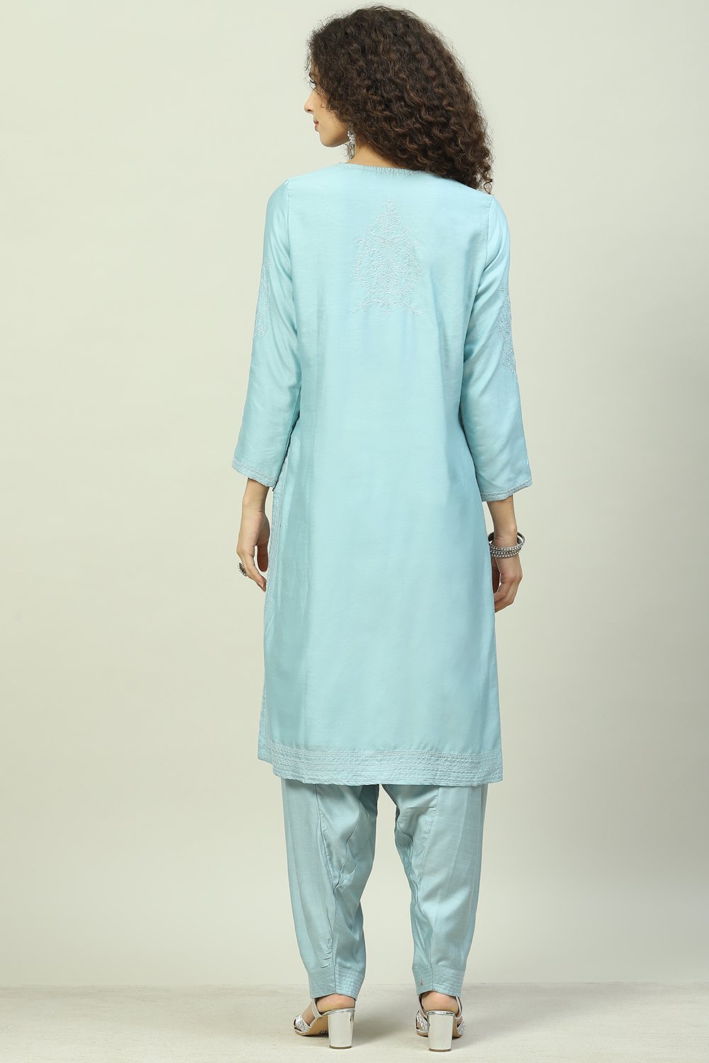 Powder Blue Cotton Blend Straight Kurta Salwar Pant Suit Set image number 3
