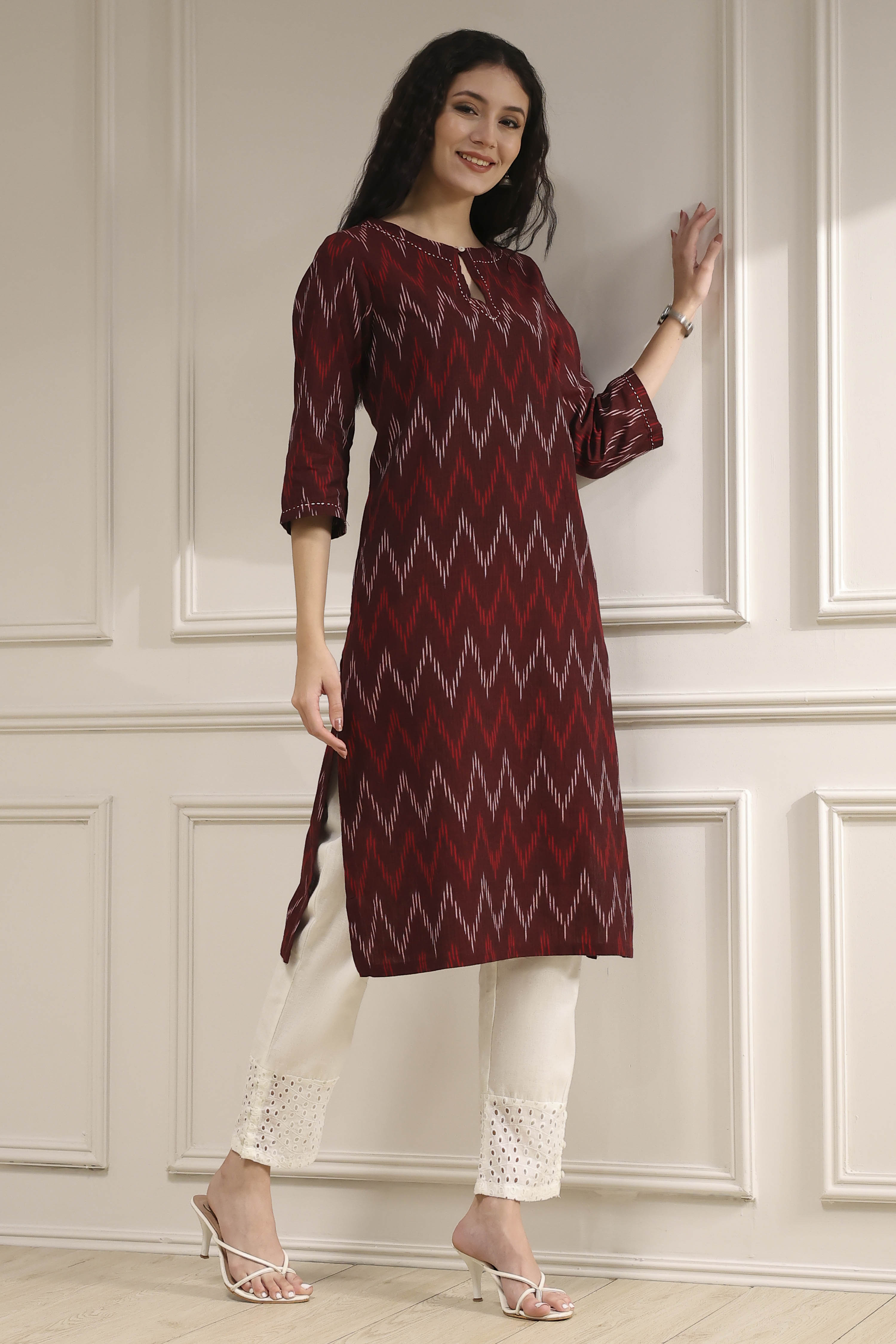 Maroon Cotton Ikat Straight Kurta image number 4