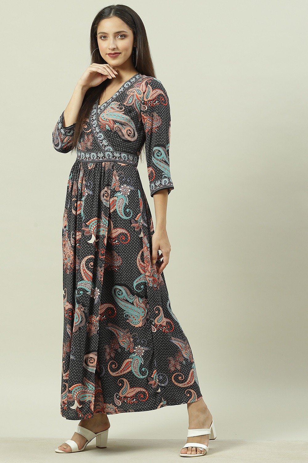 Black LIVA Flared Printed Dress image number 3