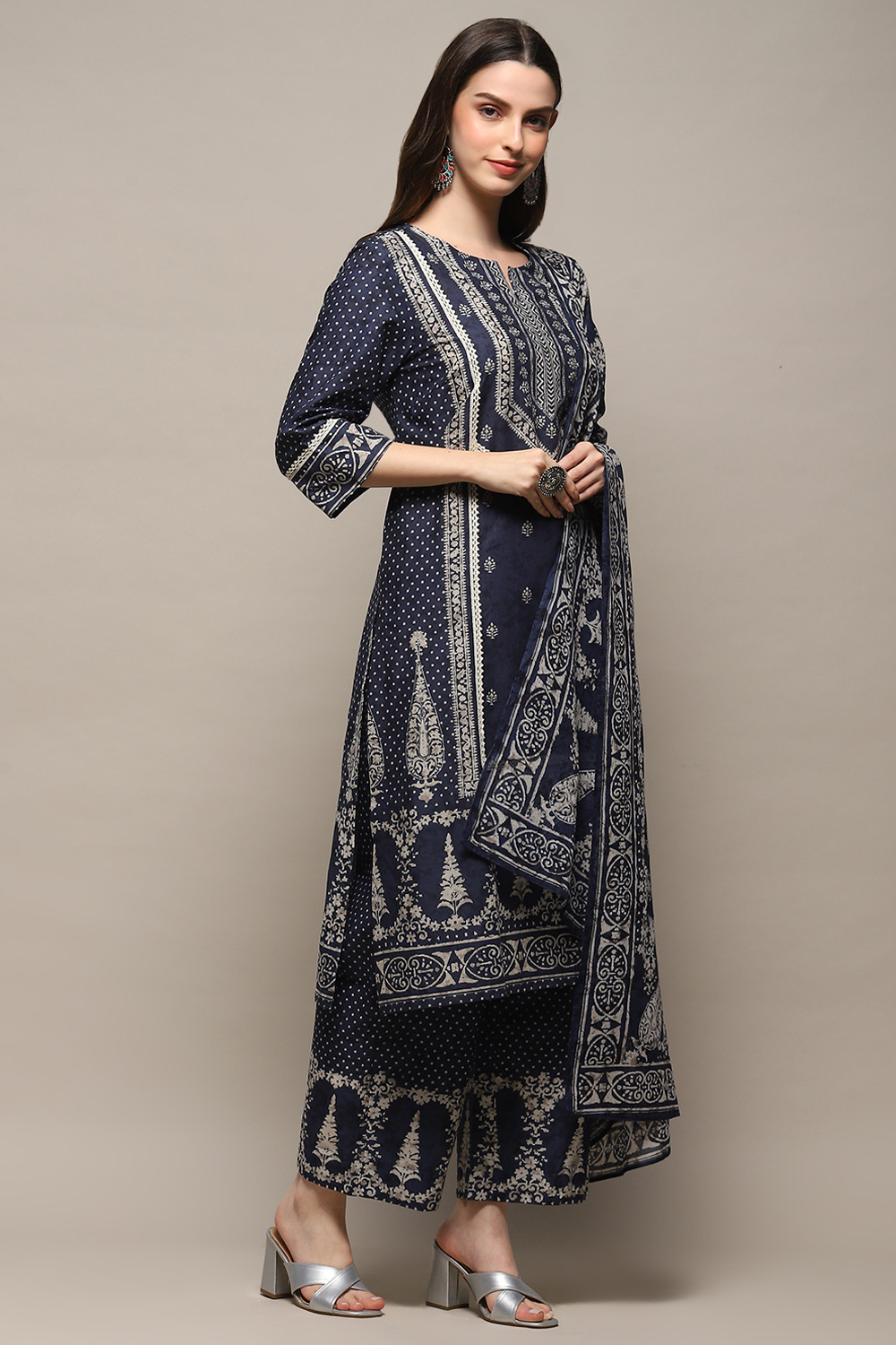 Indigo Cotton Straight Suit Set image number 6