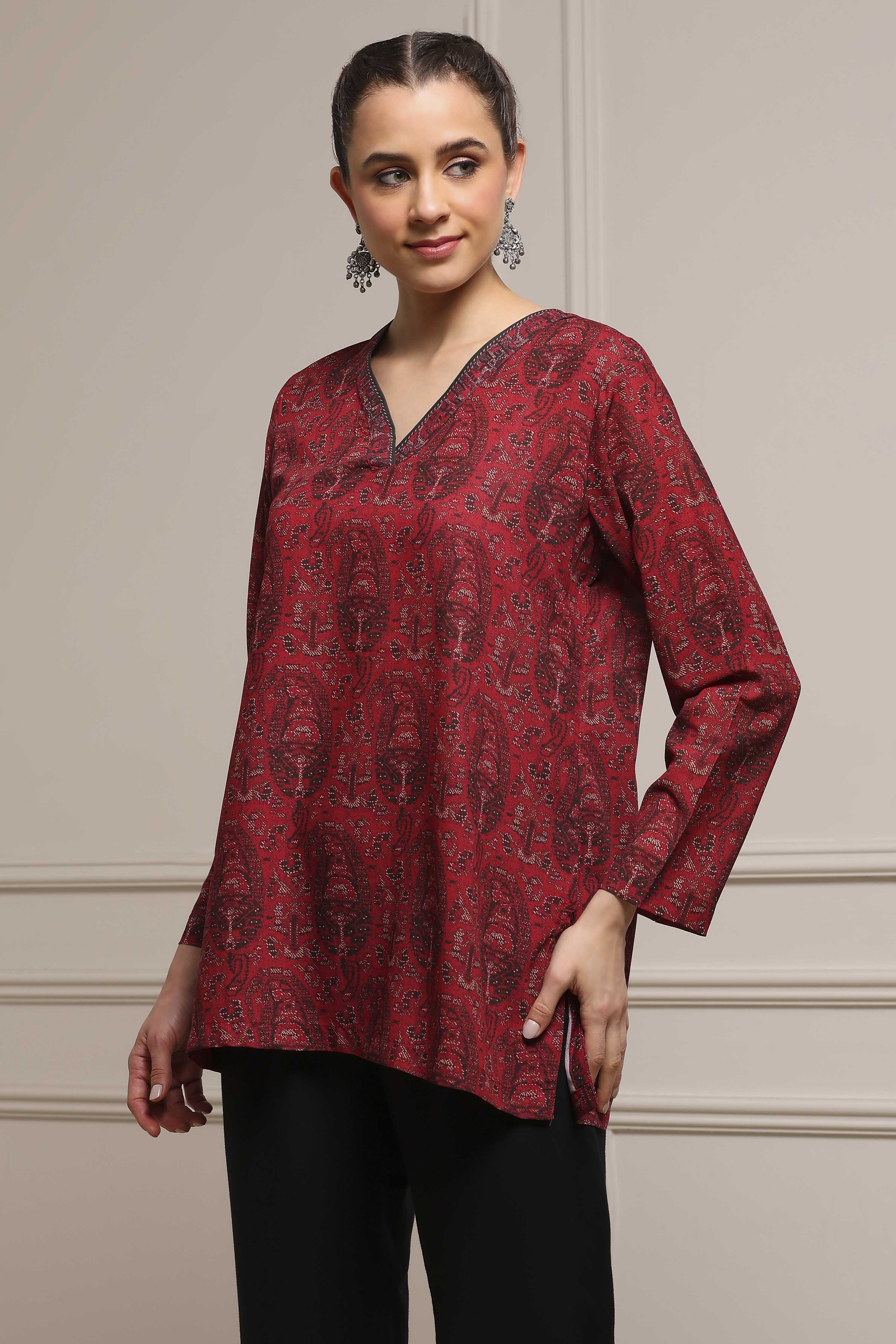 Off-White and Blue Printed Straight Short Kurta image number 2