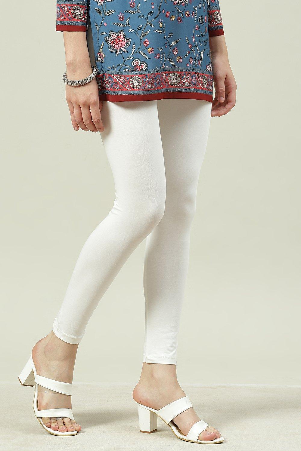 Black Cotton Blend Solid Leggings image number 3