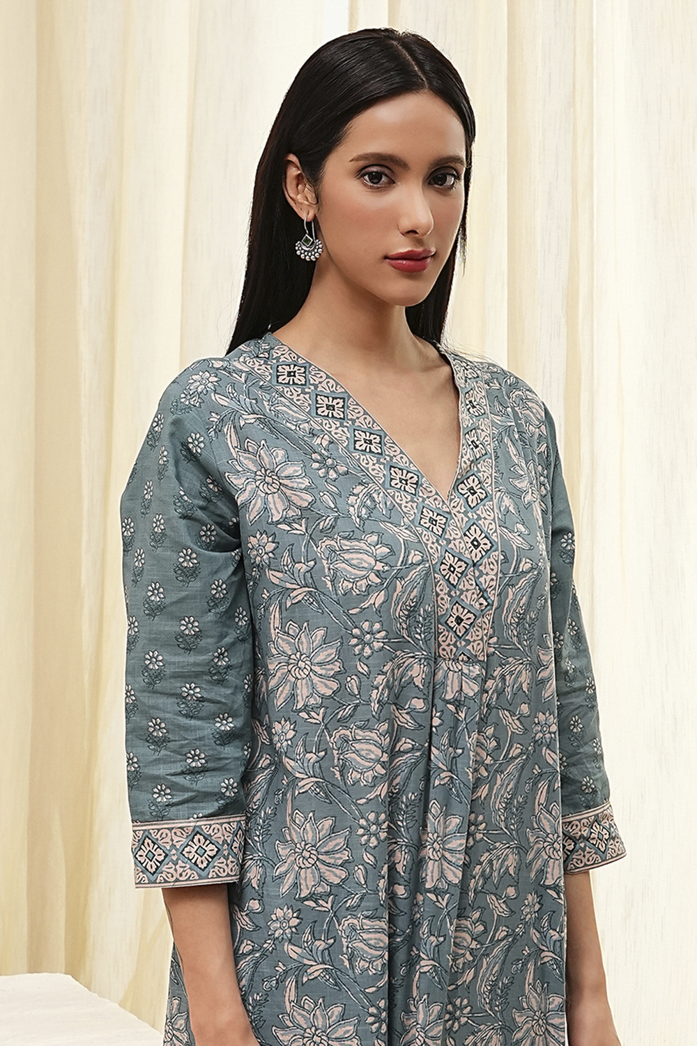 Green Cotton Printed Straight Suit Set image number 1