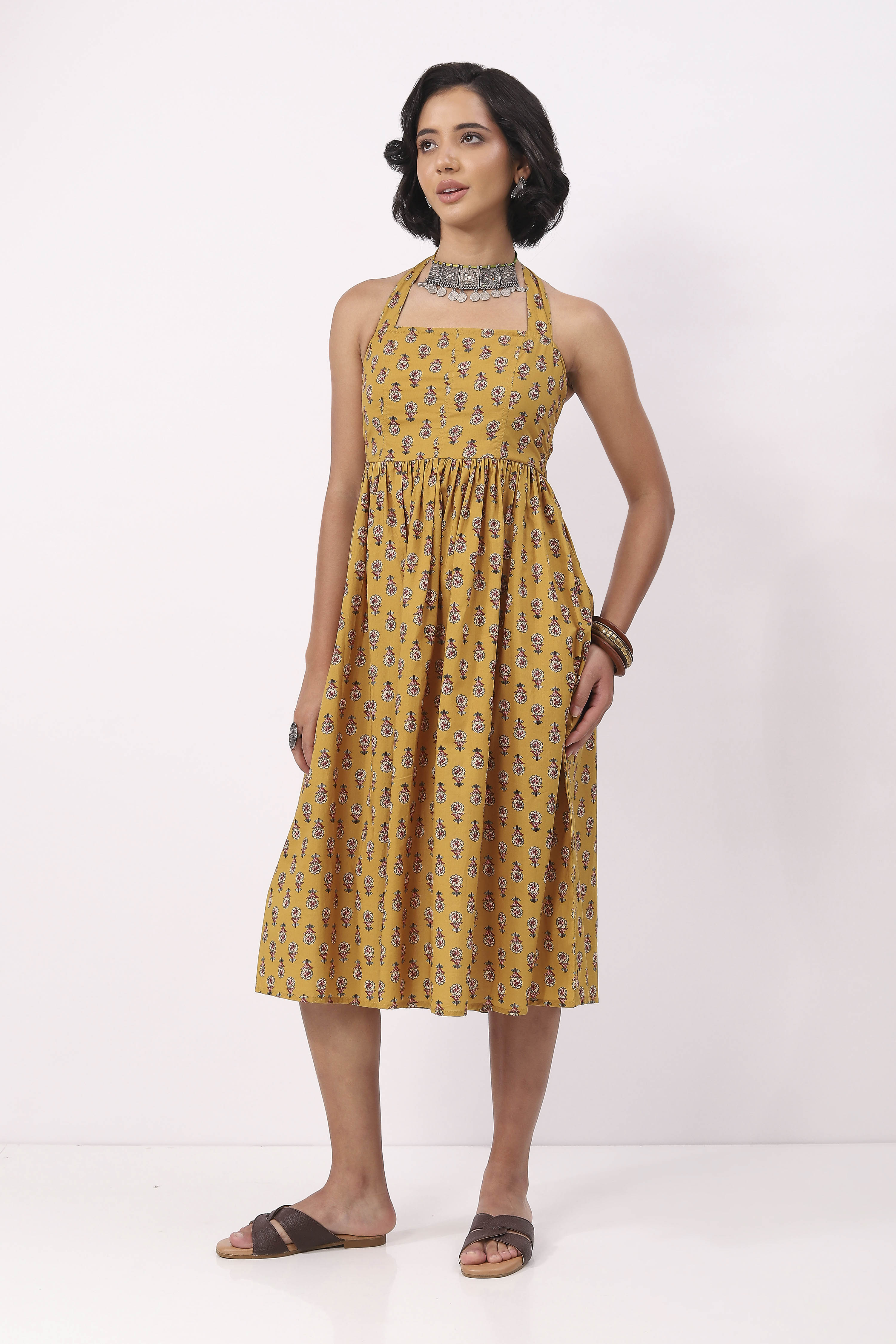 Yellow Cotton Printed Straight Dress image number 4