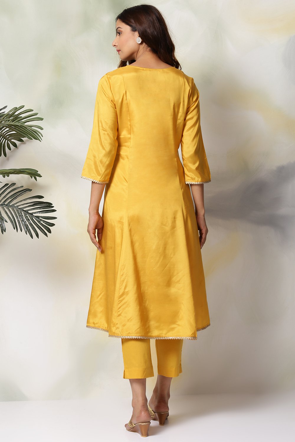 Mehandi Green Viscose Kalidar Kurta Slim Pants Suit Set image number 6