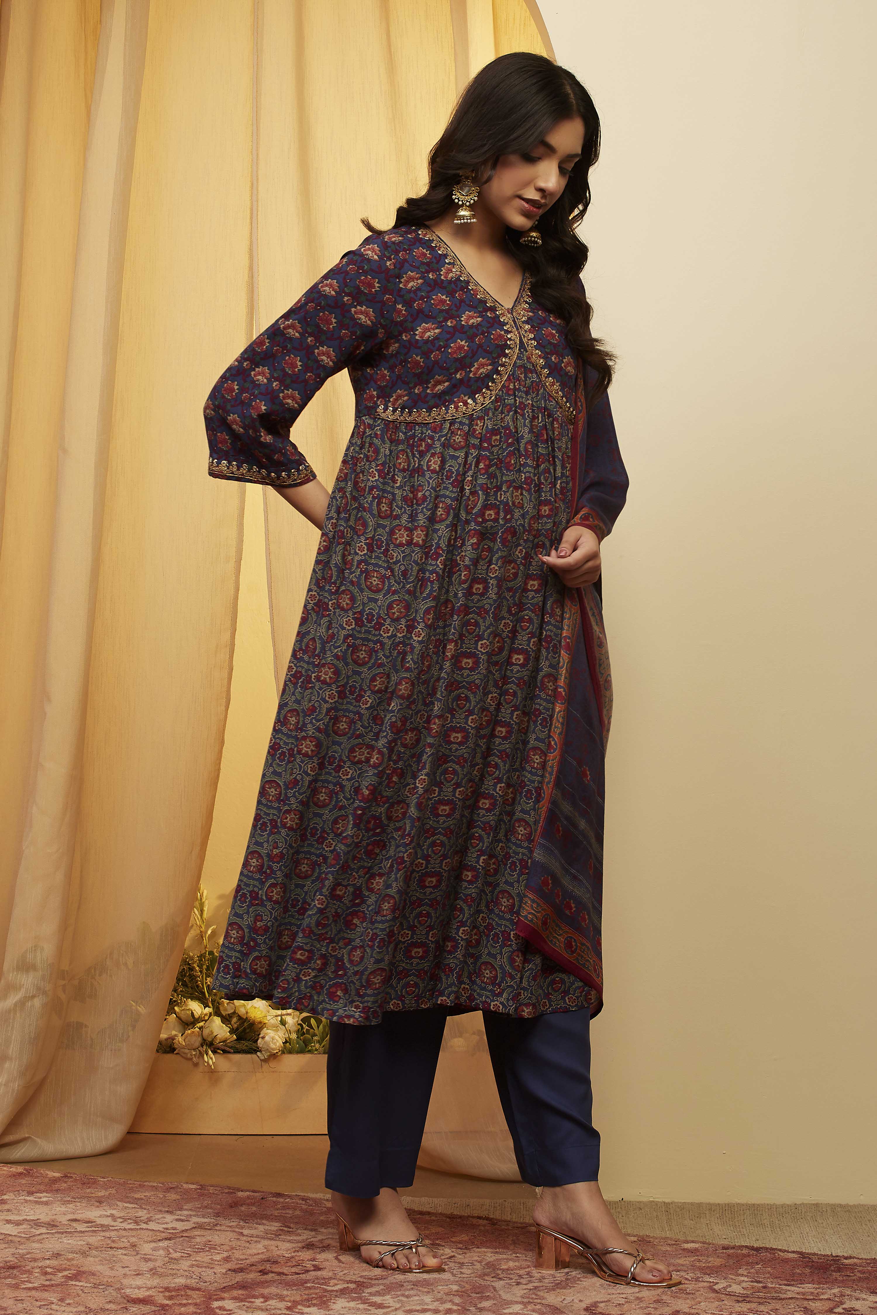 Blue Viscose Rayon Gathered Suit Set image number 4