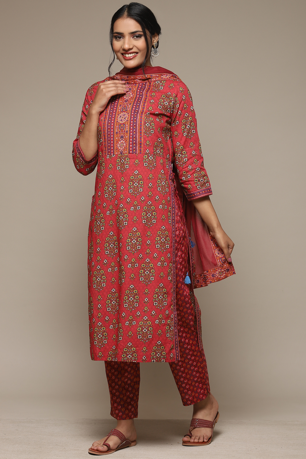Cherry Cotton Straight Kurta Pants Suit Set image number 5