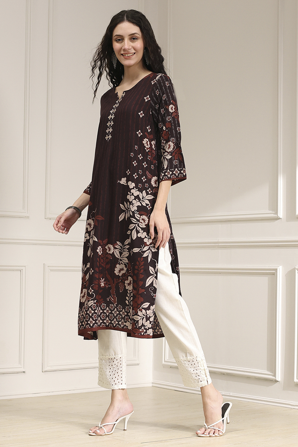 Berry Maroon Printed Straight Kurta image number 2