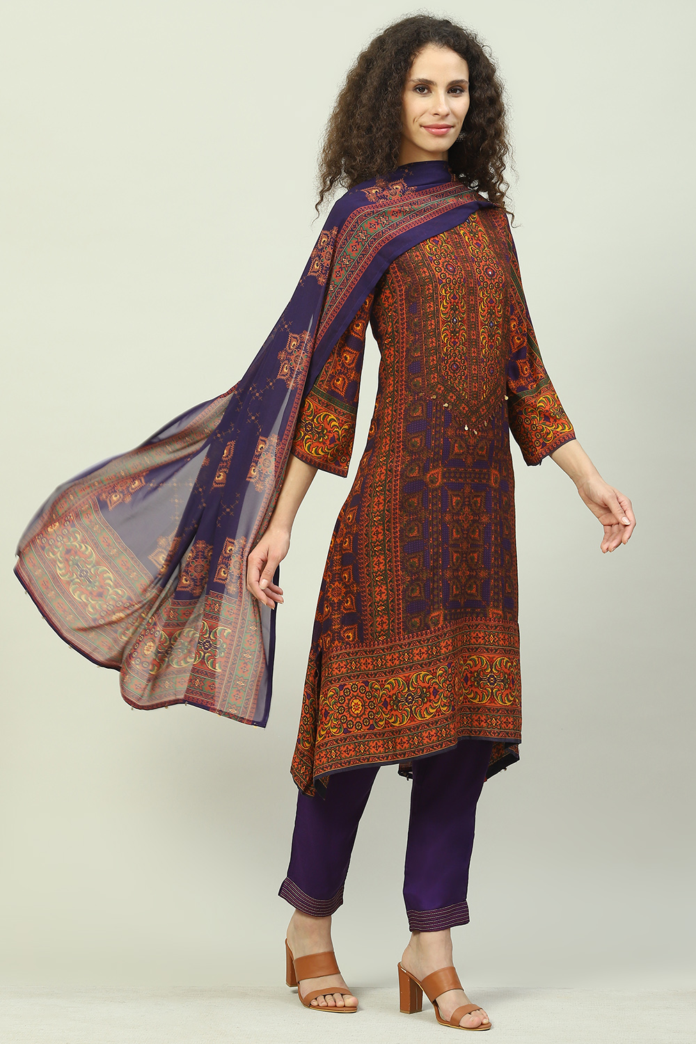 Violet LIVA Straight Kurta Slim Pant Suit Set image number 6