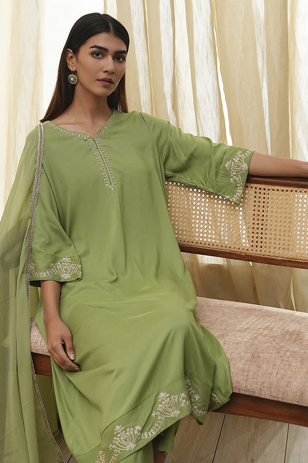 Green Solid A-Line Suit Set image number 1