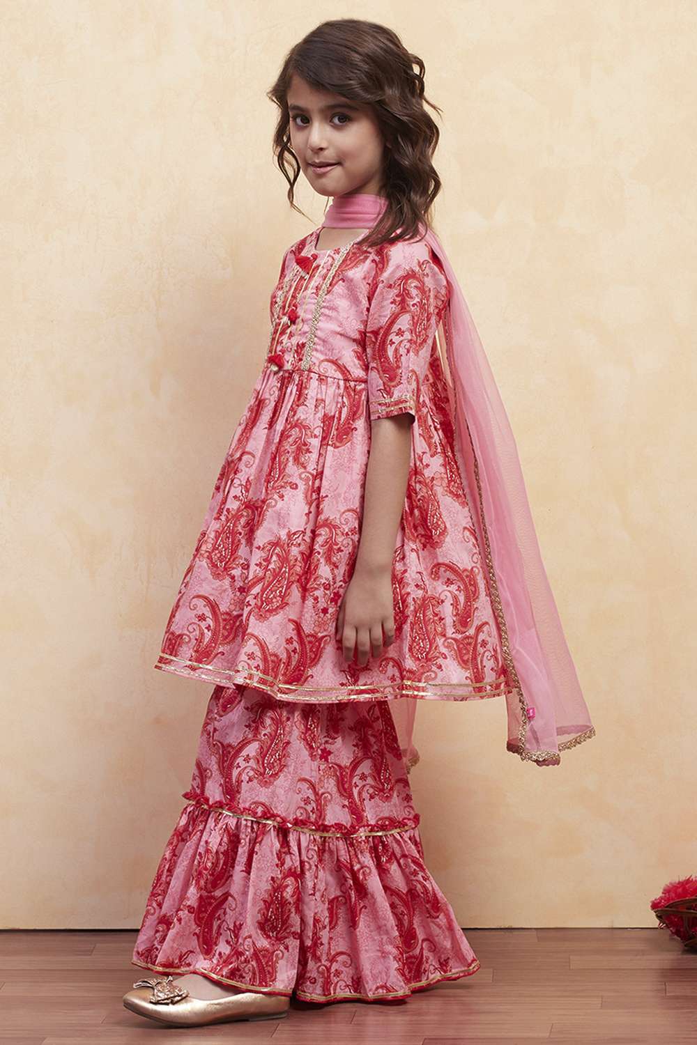 Pink Cotton Gathered Suit Set image number 3