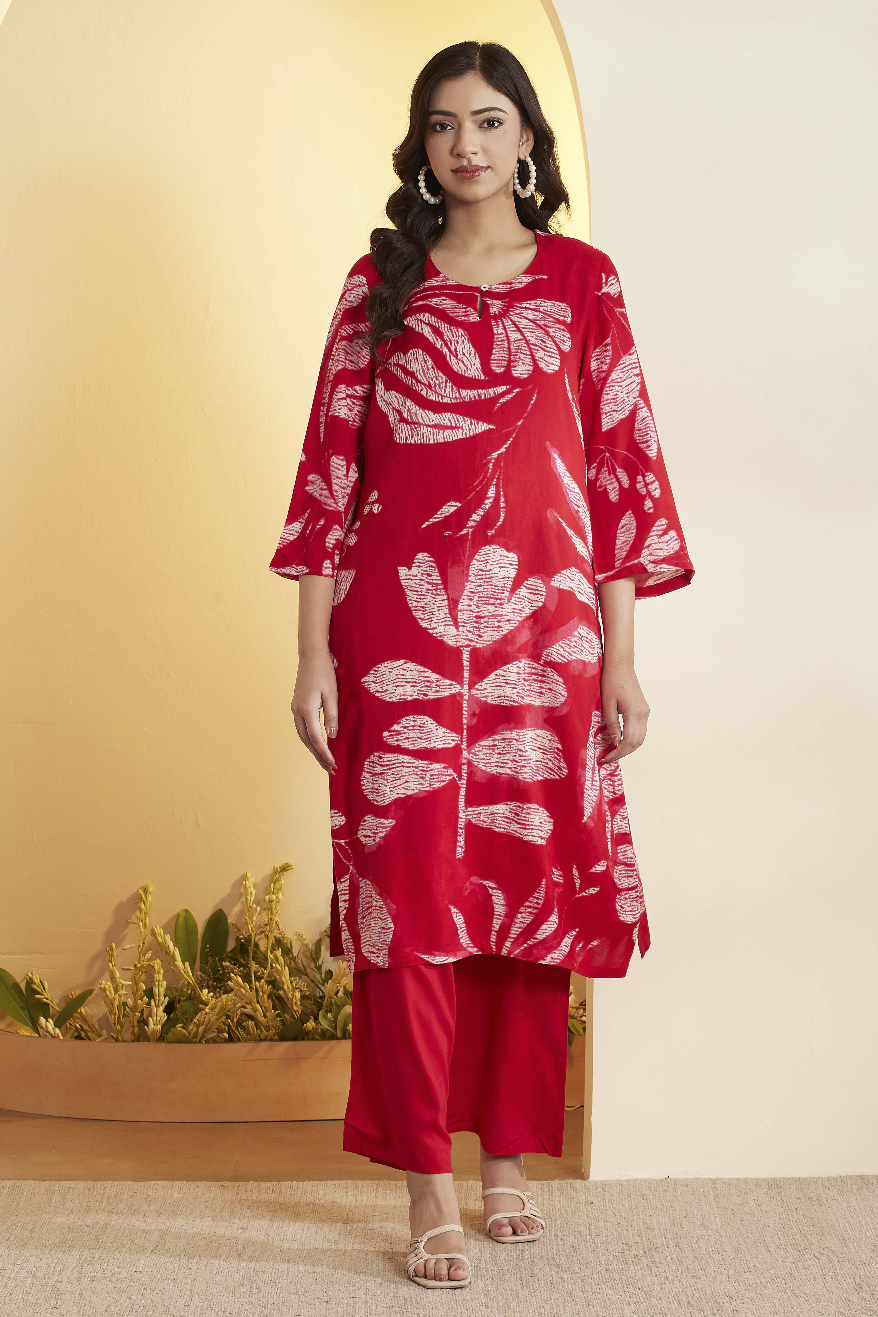 Red Viscose Rayon Leaf Printed A-Line Kurta Set image number 6