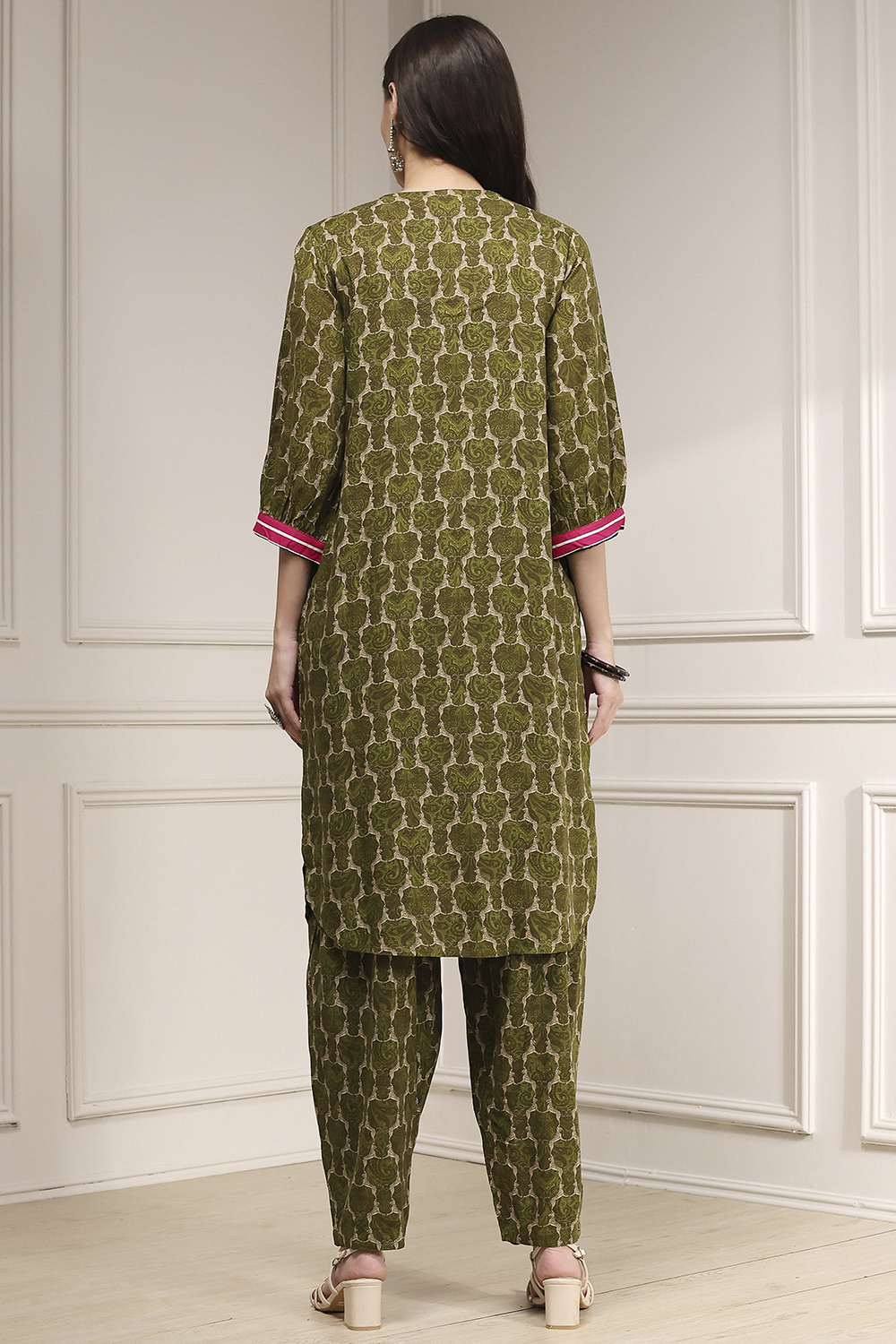 Indigo Blue Printed Straight Suit Set image number 4