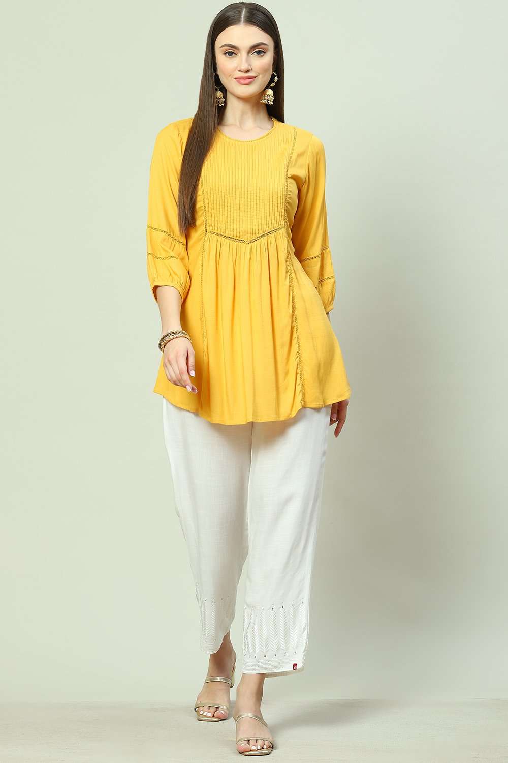 Yellow LIVA Flared Solid Kurti image number 5