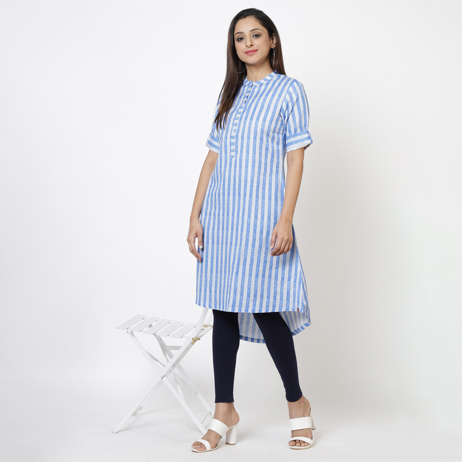 Blue Cotton Linen Printed Kurta image number 4