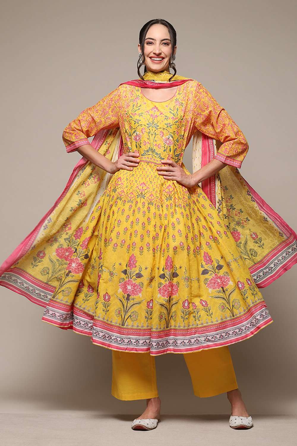 Yellow Cotton Anarkali Kurta Palazzo Suit Set image number 7