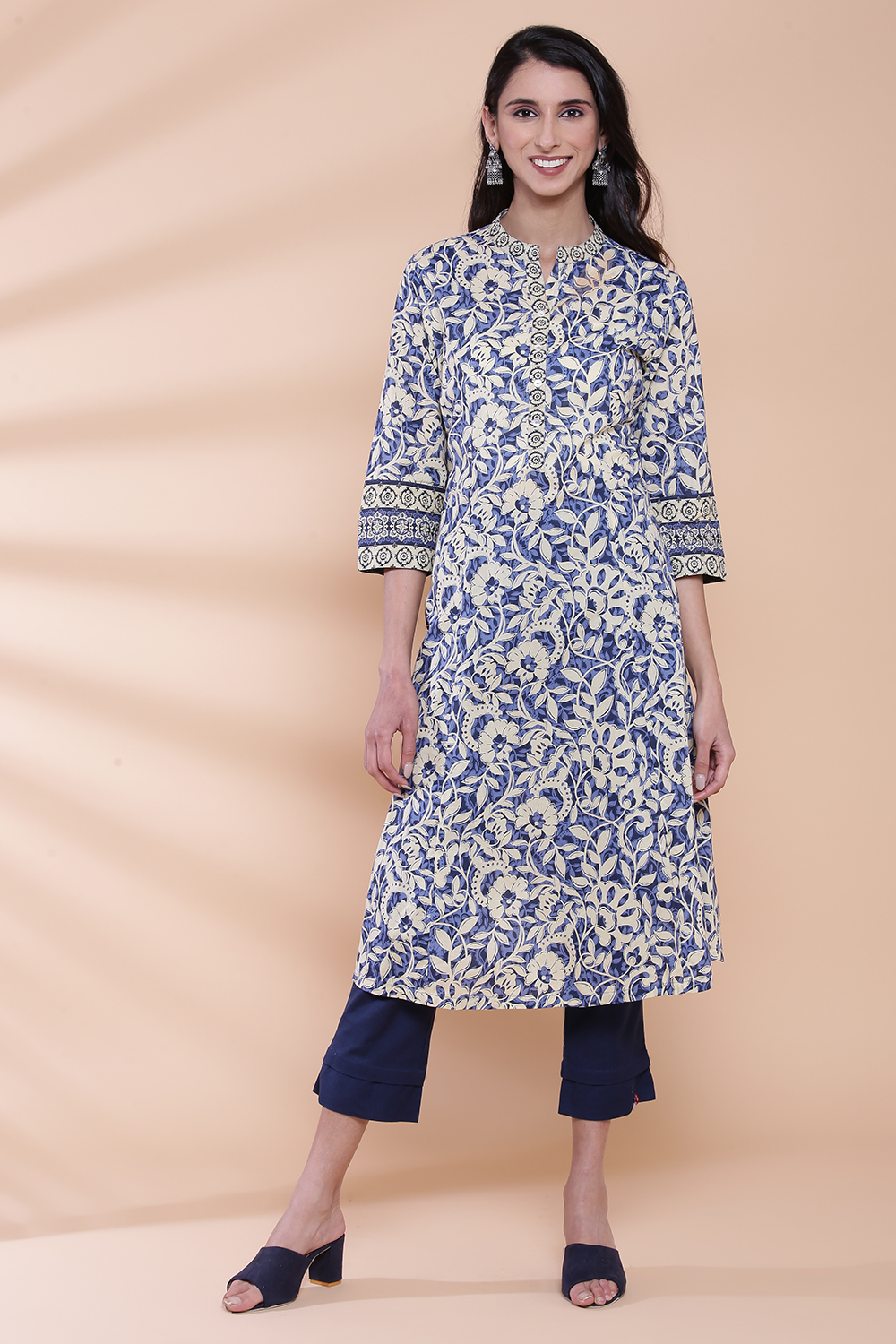 Indigo Cotton A-Line Printed Kurta image number 3