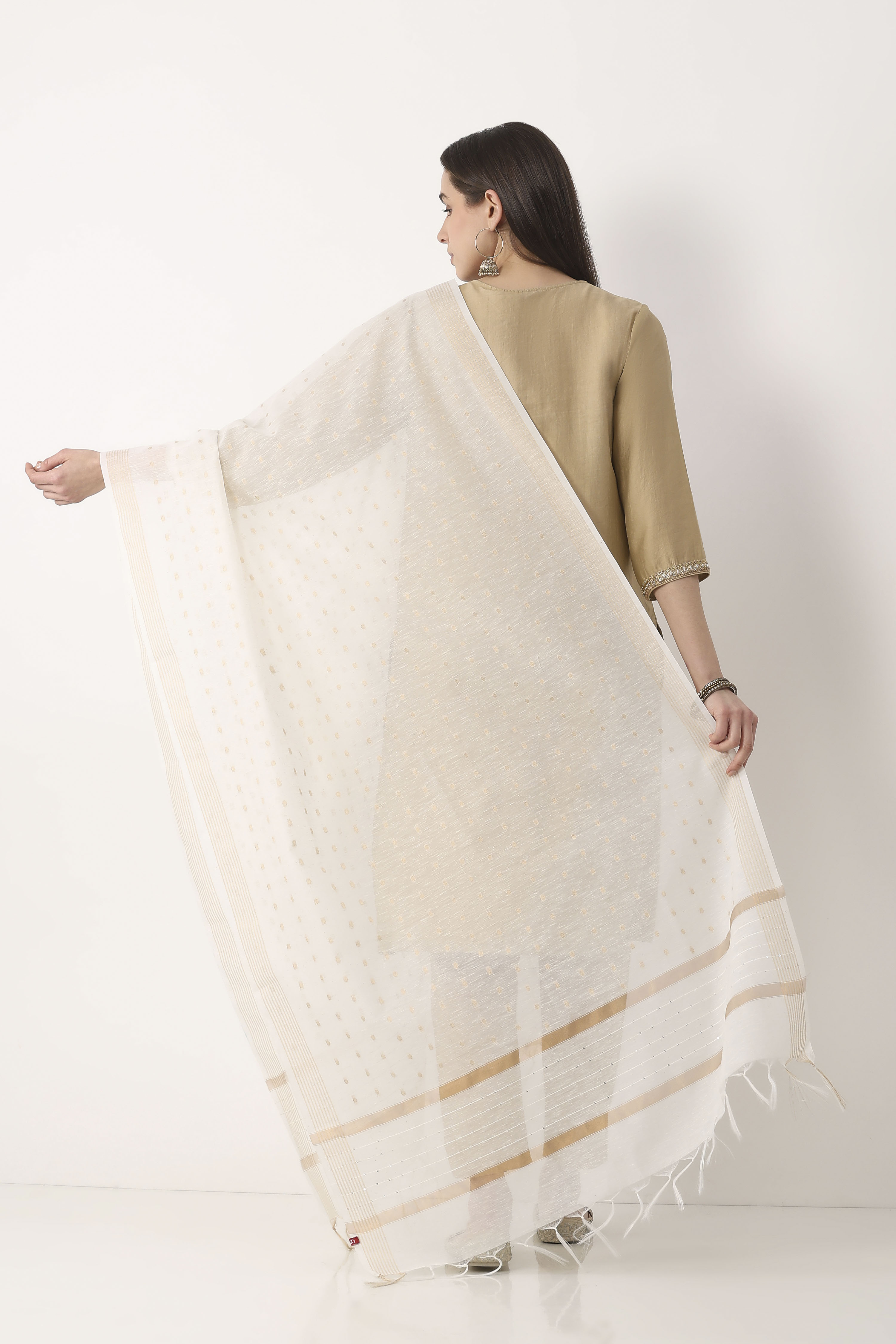 White Striped Tasseled Dupatta image number 2