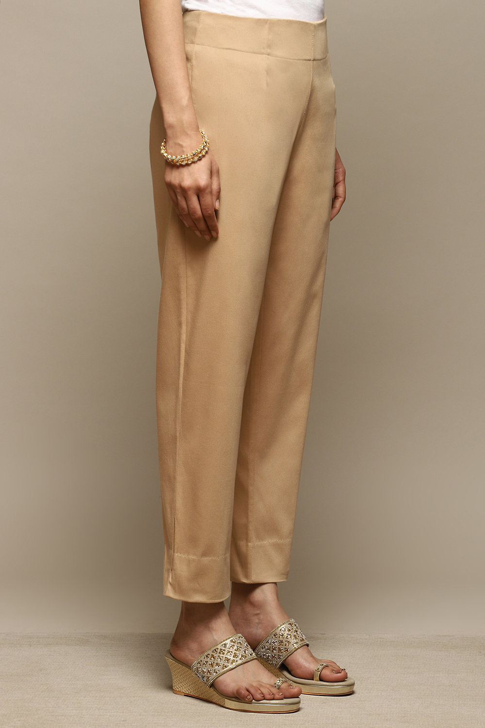 Beige Cotton Relaxed Pant image number 3