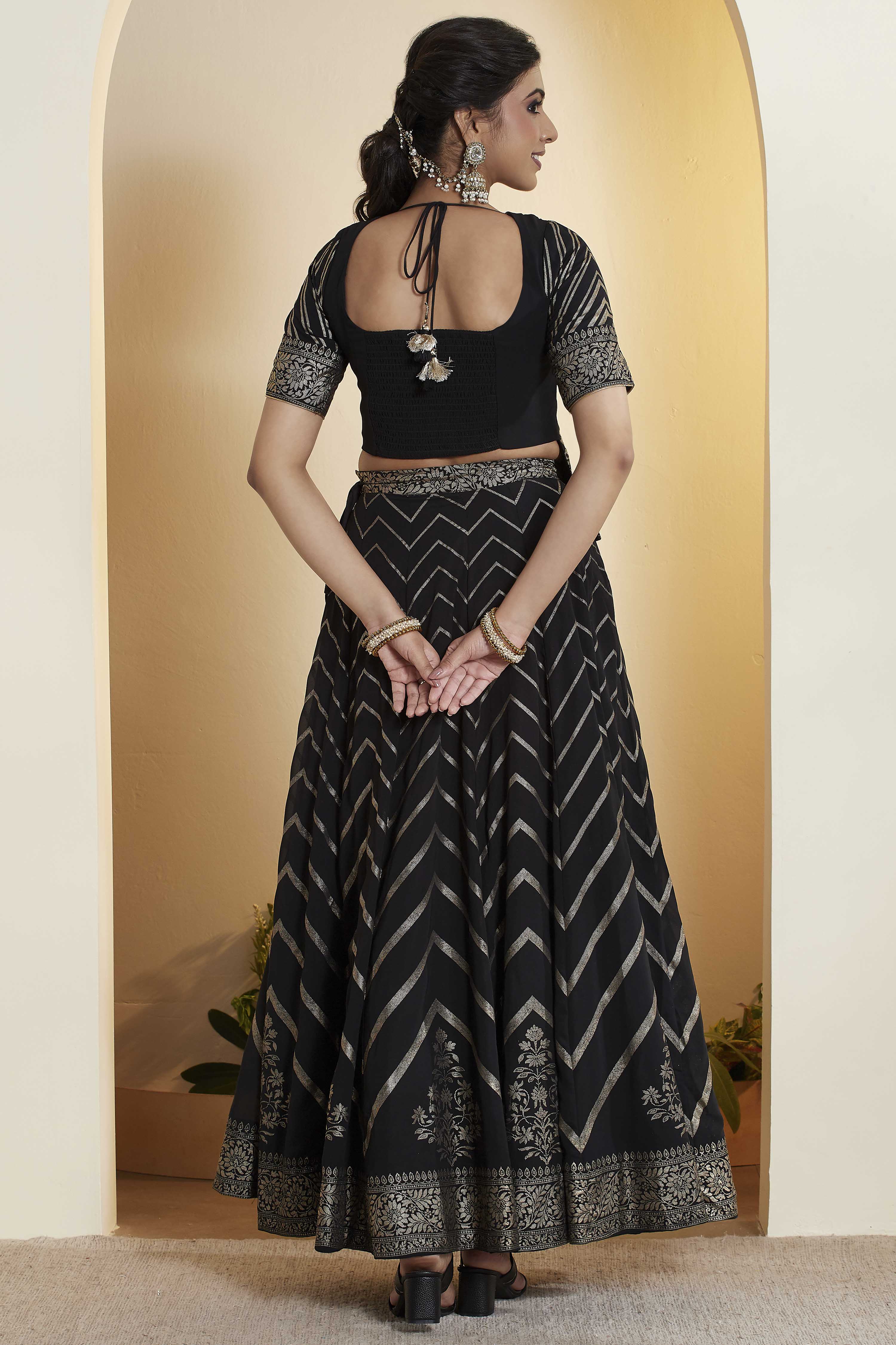 Black Polyester Kalidar Lehenga Set image number 6