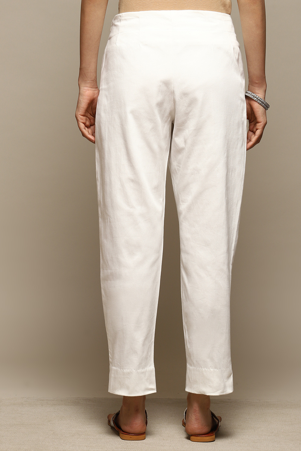 Black Cotton Relaxed Pant image number 4