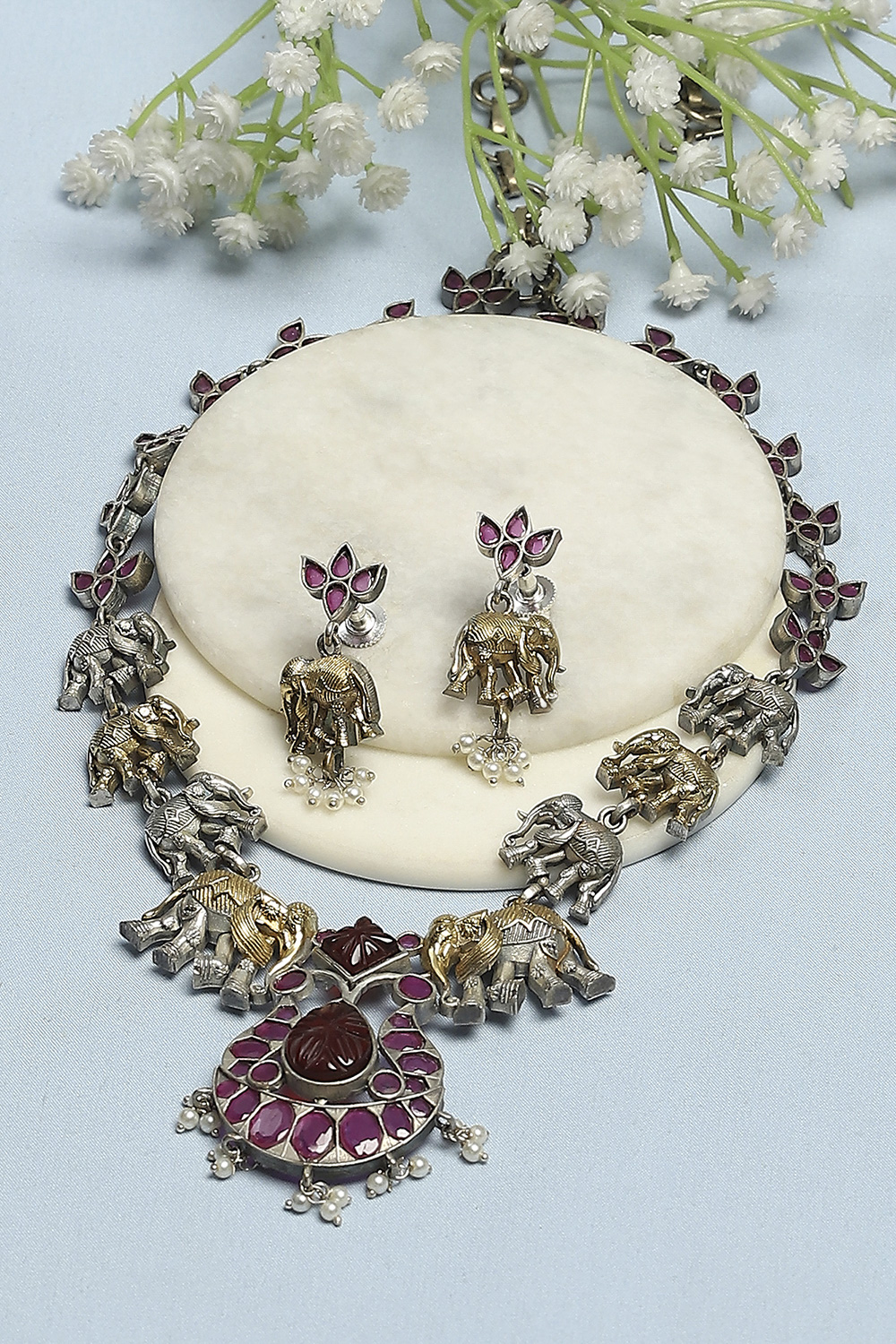 Maroon Brass Set image number 0