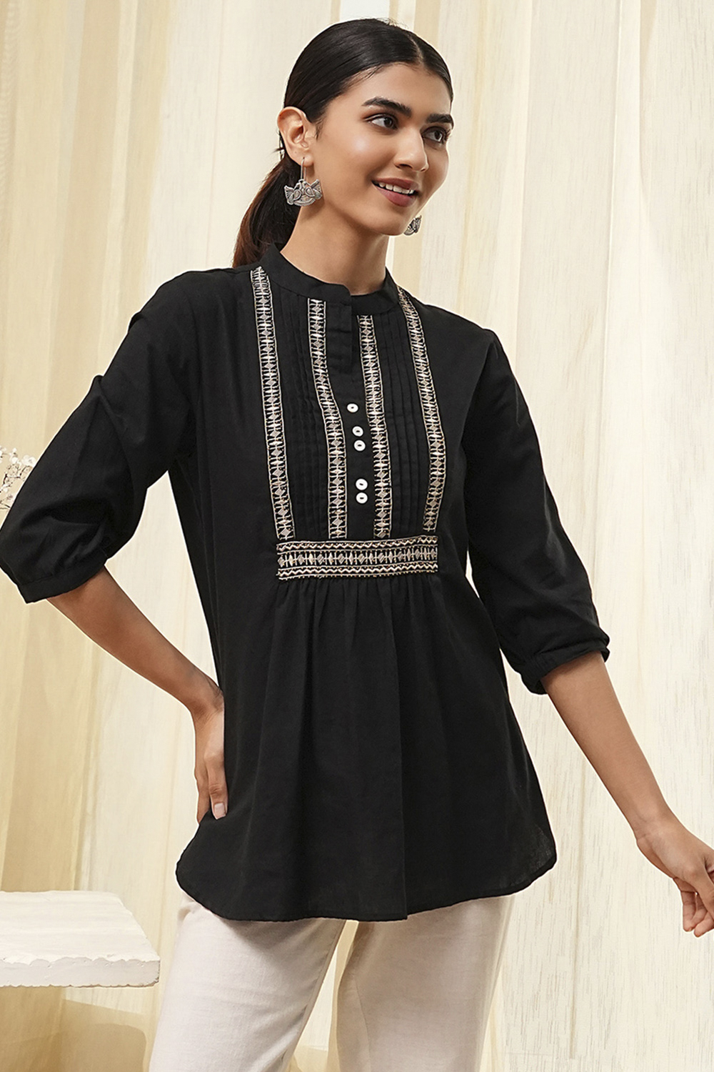 Black Cotton Yarn-Dyed Short Straight Kurta image number 5