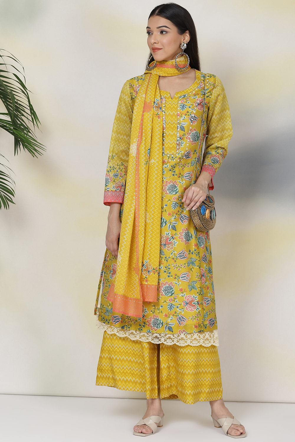 Yellow Cotton Silk Double Layered Kurta Flared Palazzo Suit Set image number 4