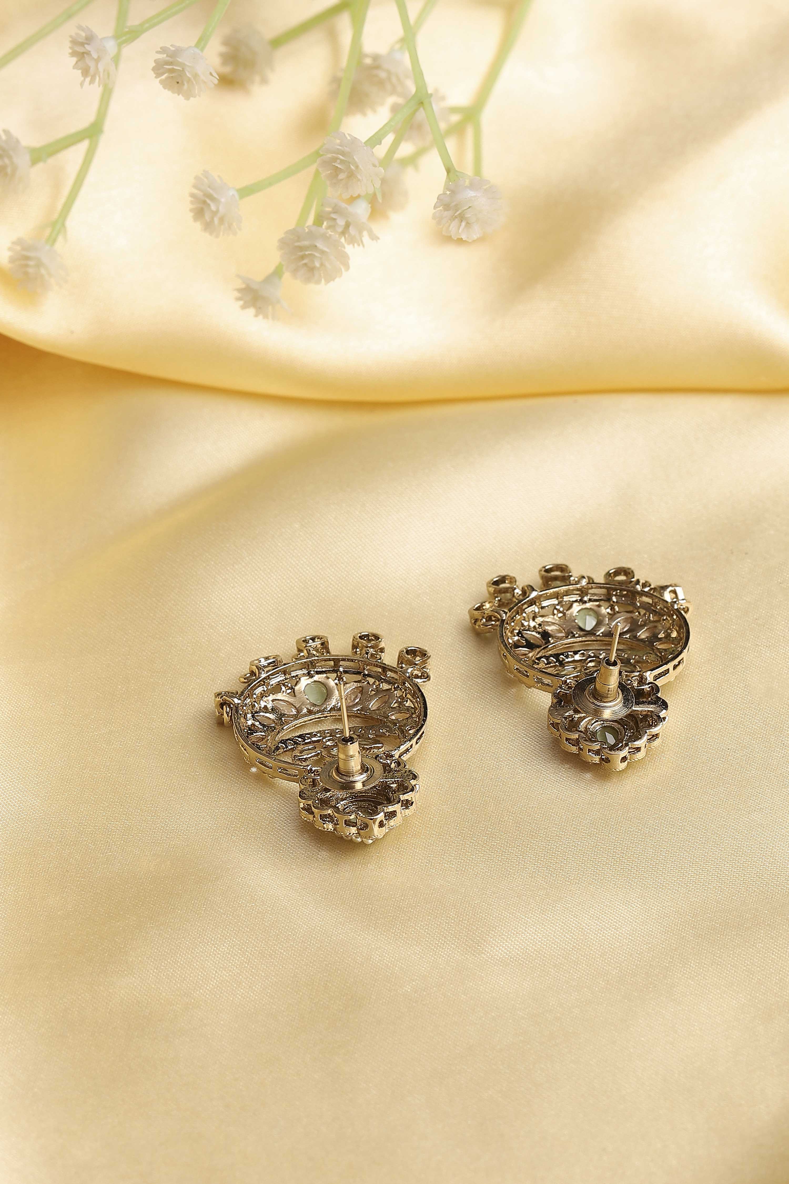 Mint Green Pearl Earrings image number 2