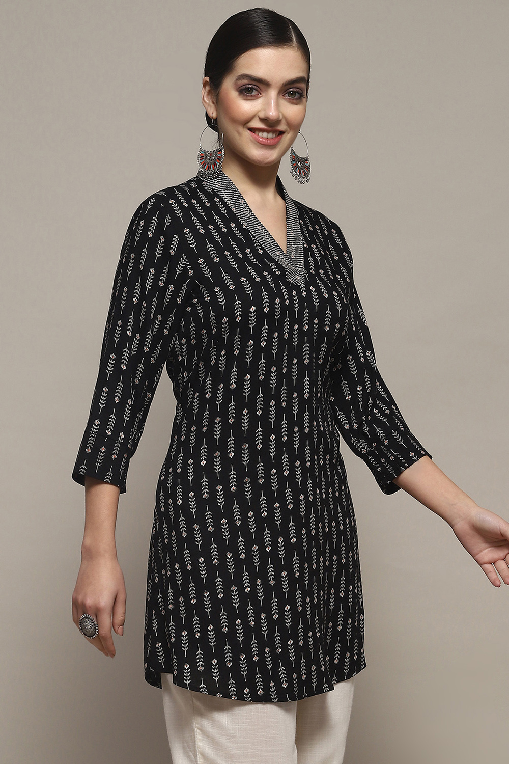 Black Rayon Straight Kurti image number 4