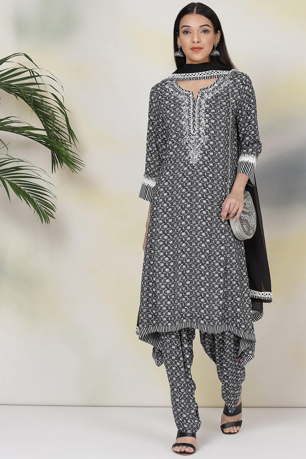 Black Rayon Asymmetric Kurta Salwar Suit Set image number 6