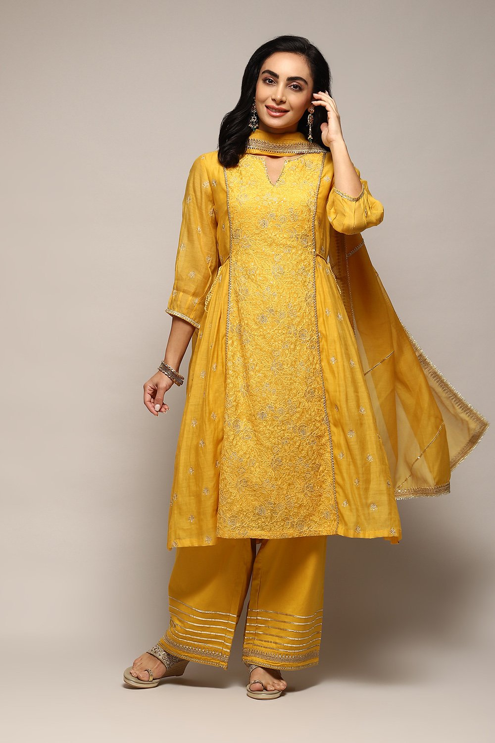 Yellow Cotton Silk Gathered Kurta Palazzo Suit Set image number 7