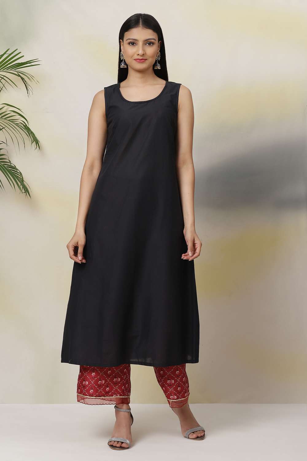 Black Flared Cotton Printed Kurta image number 3