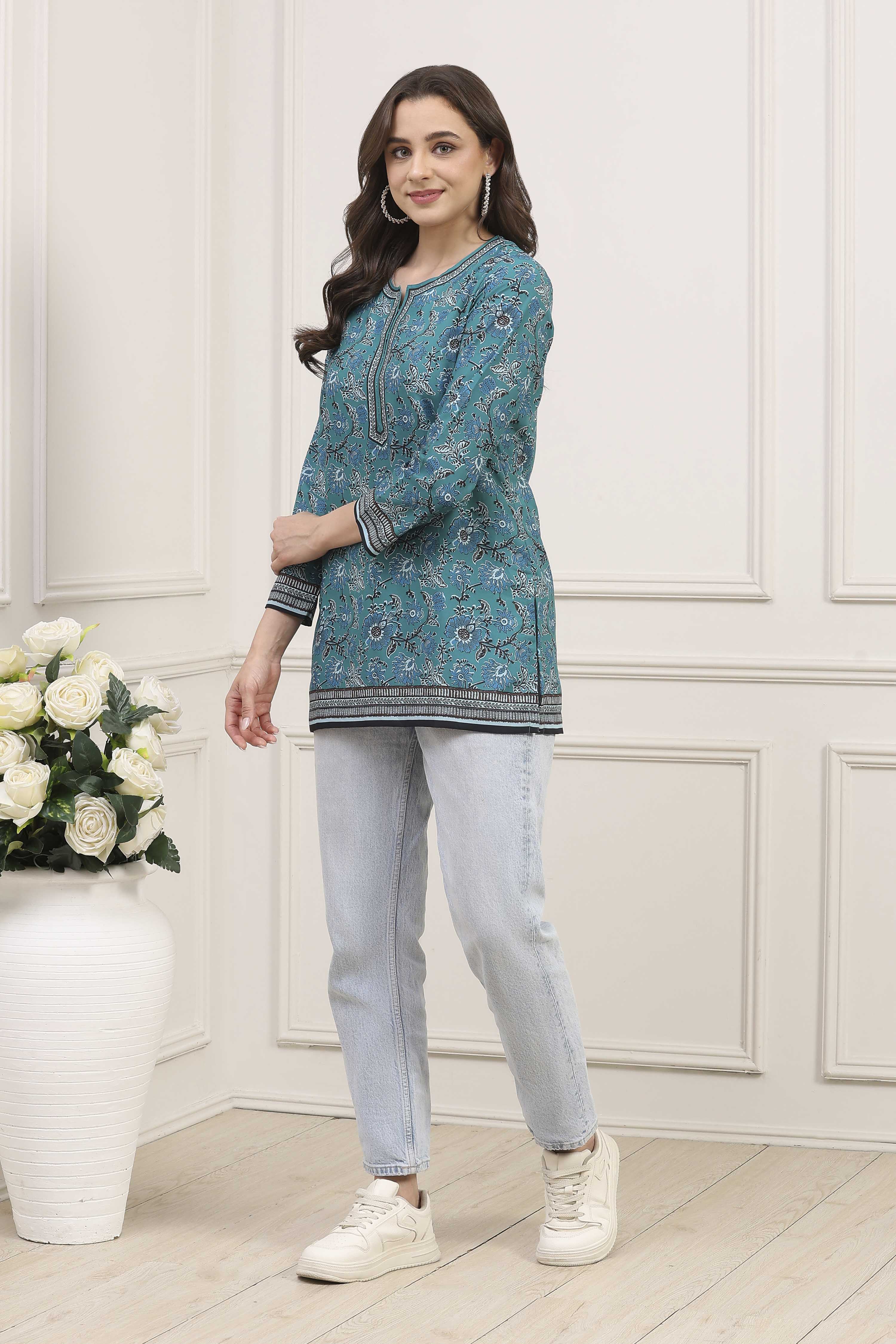 Blue Polyester Printed Straight Kurti image number 2